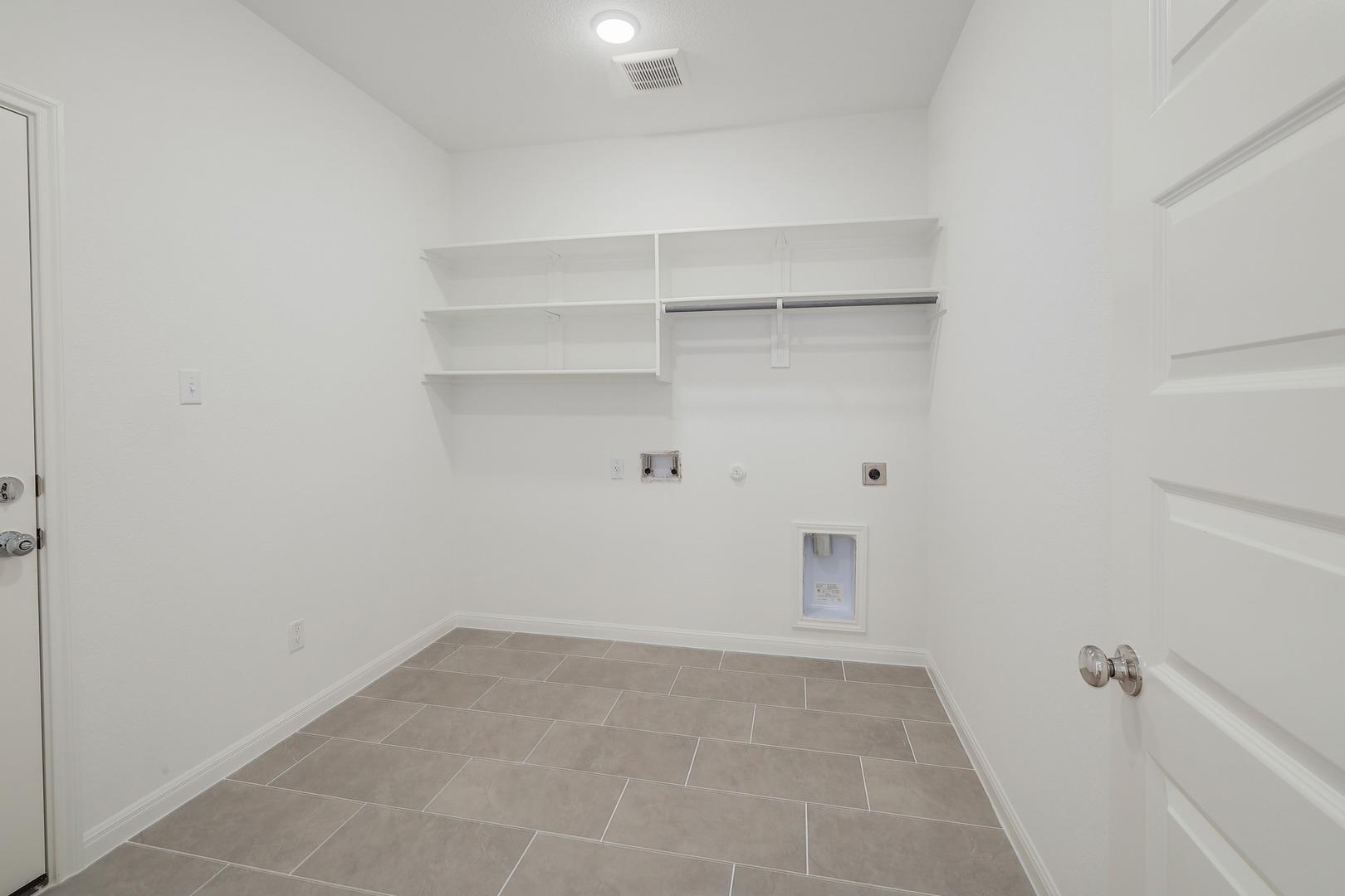 223 Hornet St Property Photo 29