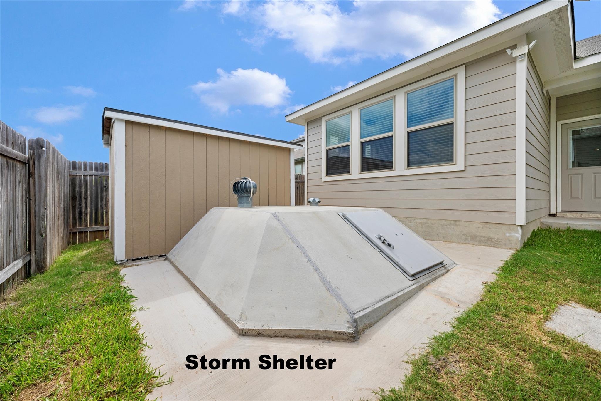 101 Quiet Man Dr Property Photo 1