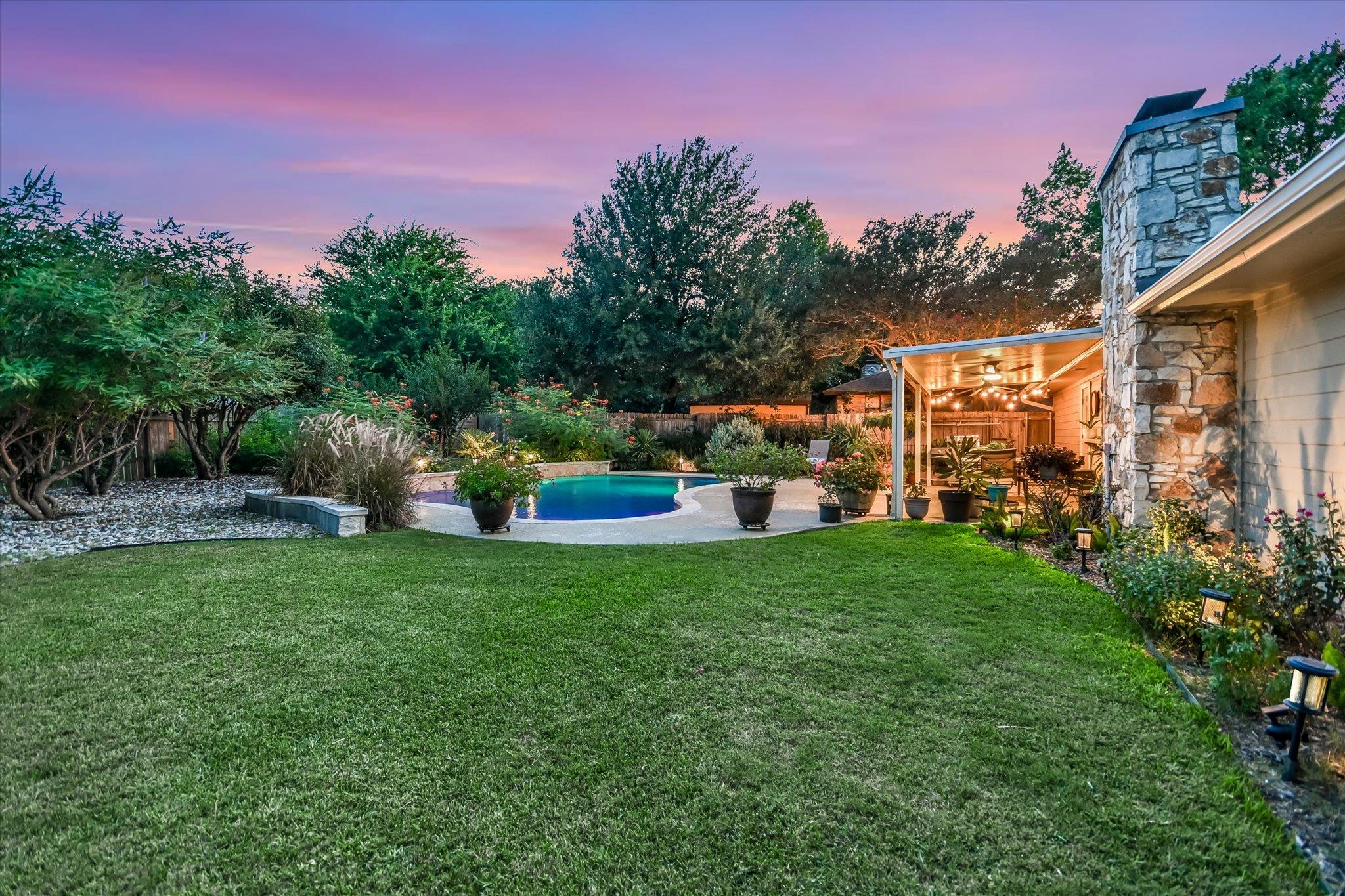 10909 Rustic Manor Ln Property Photo 23