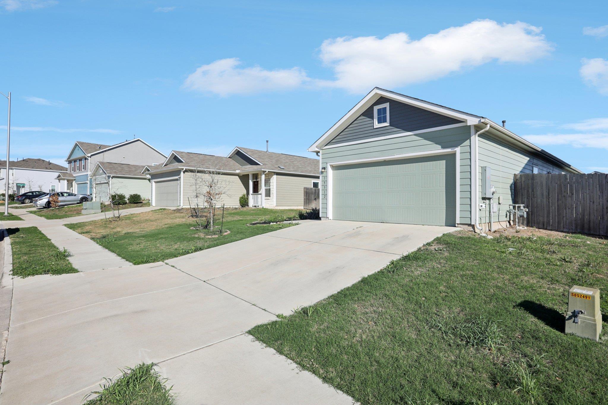 15312 Sweet Mimosa Dr Property Photo 5