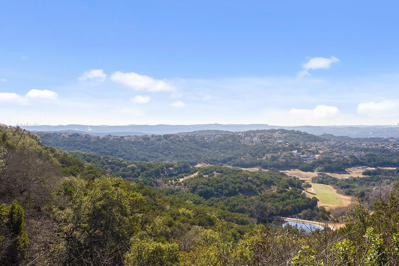 6101 Adhara Pass Property Photo 7