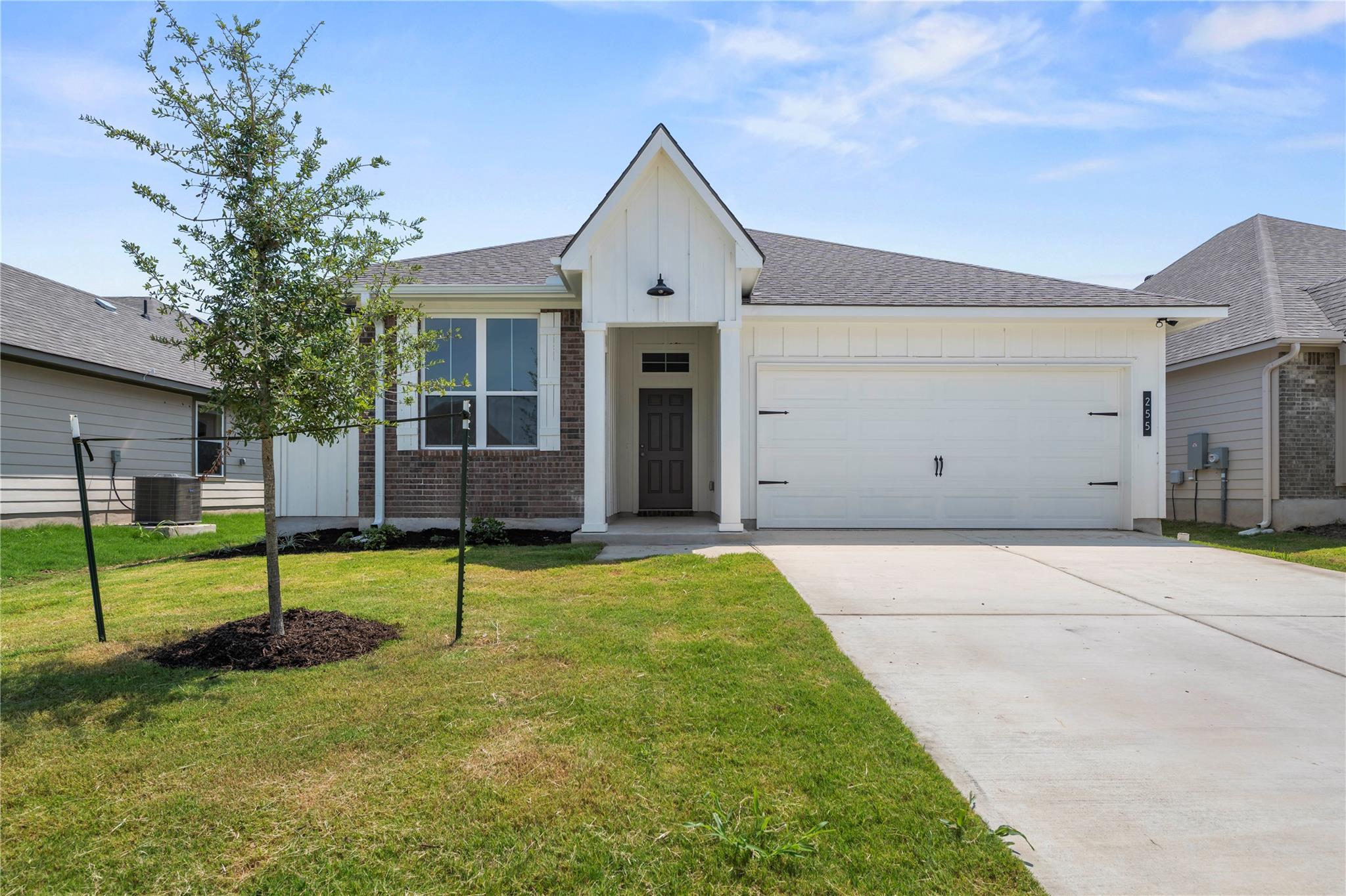 255 Gus Loop Property Photo 1
