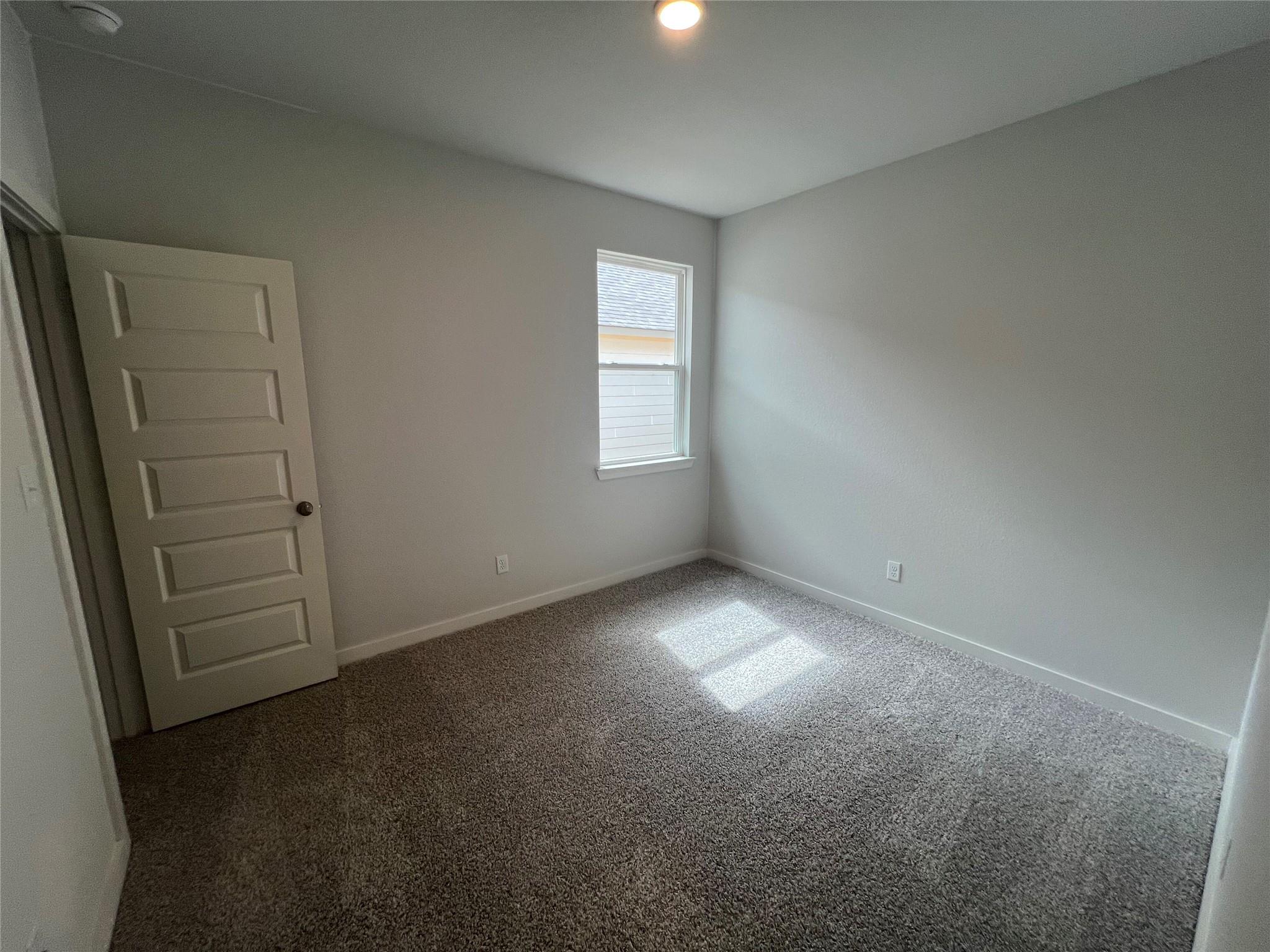 255 Gus Loop Property Photo 6