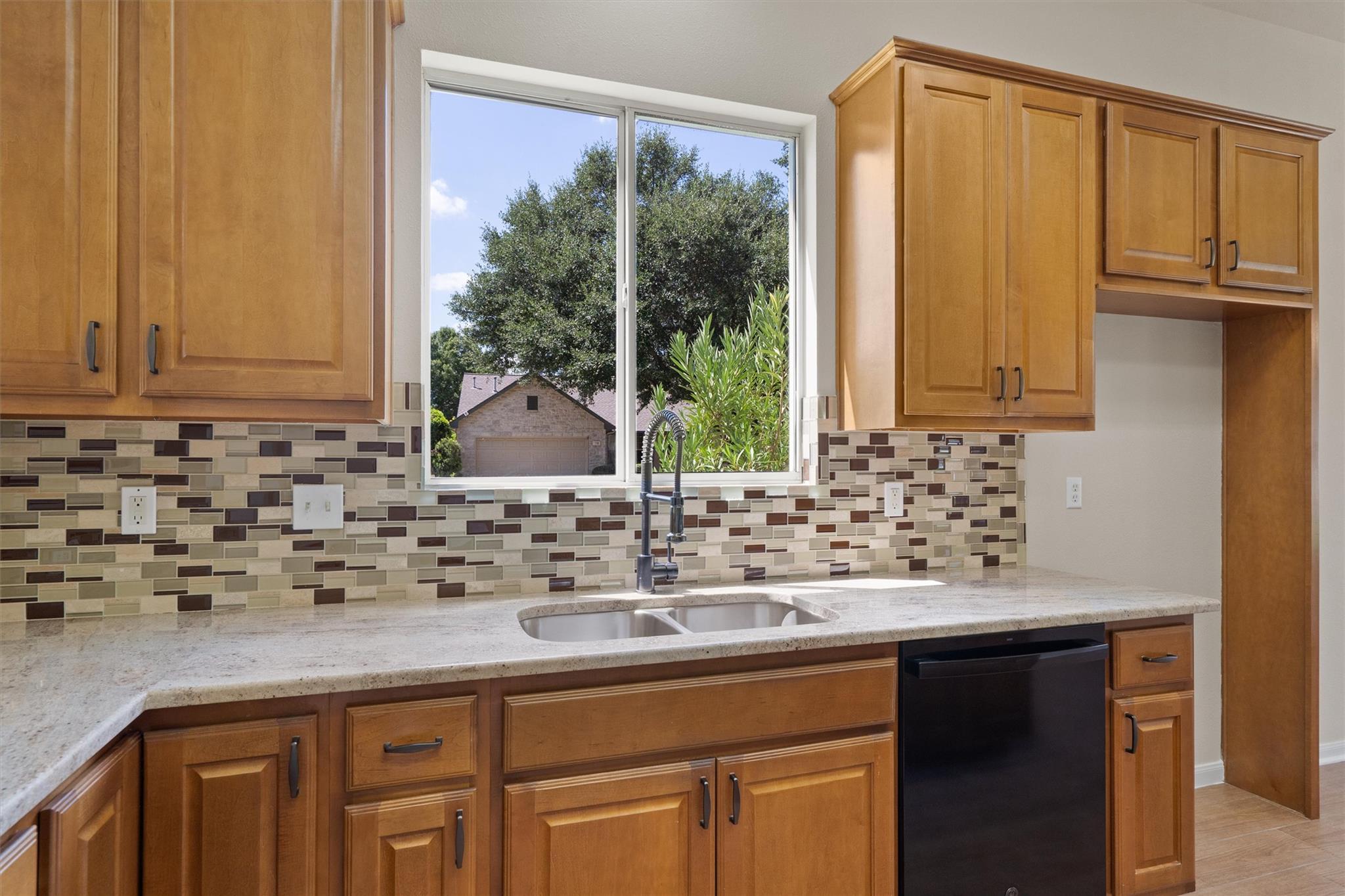 108 Cattle Trail Way Property Photo 12