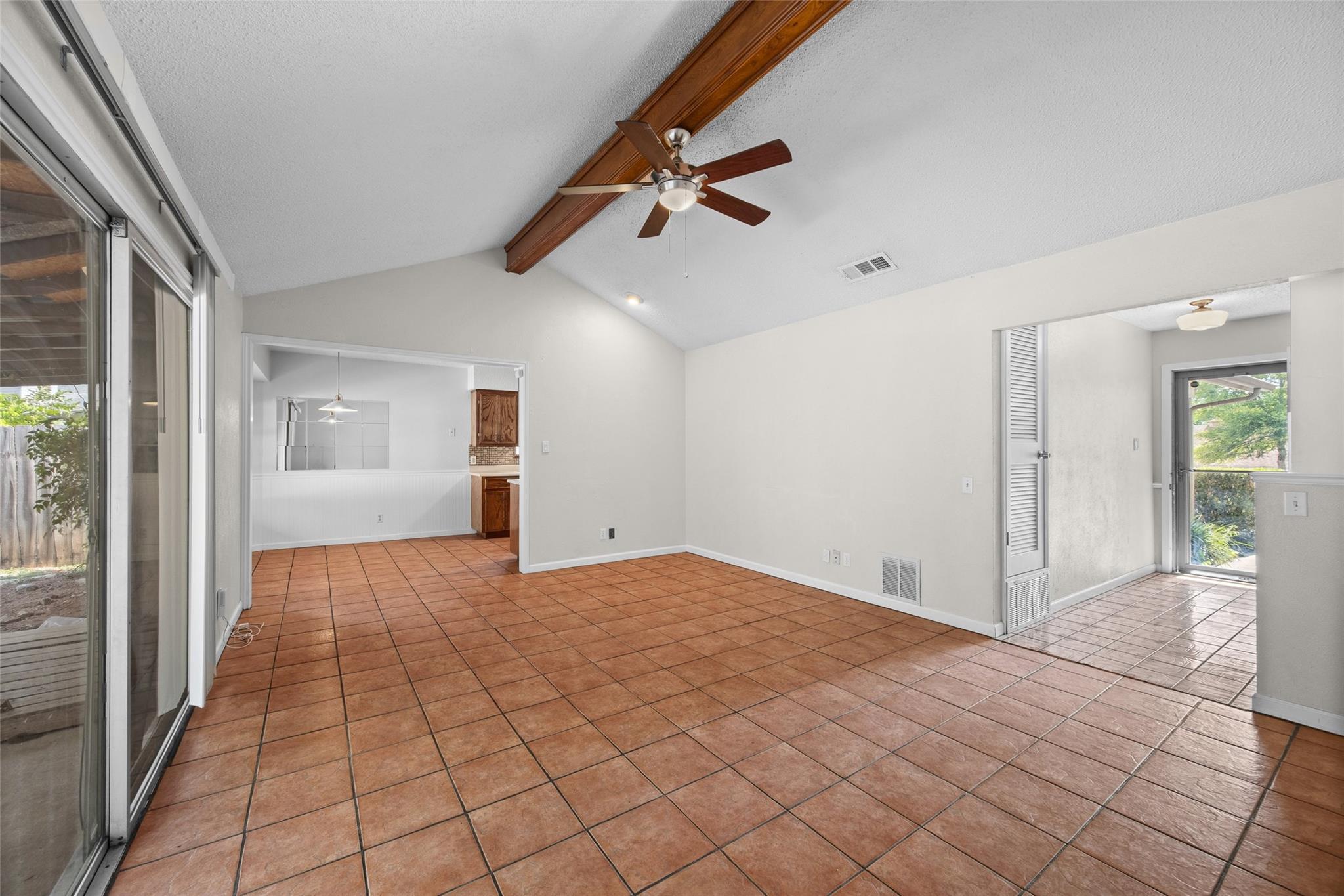 7506 Glenhill Rd Property Photo 6