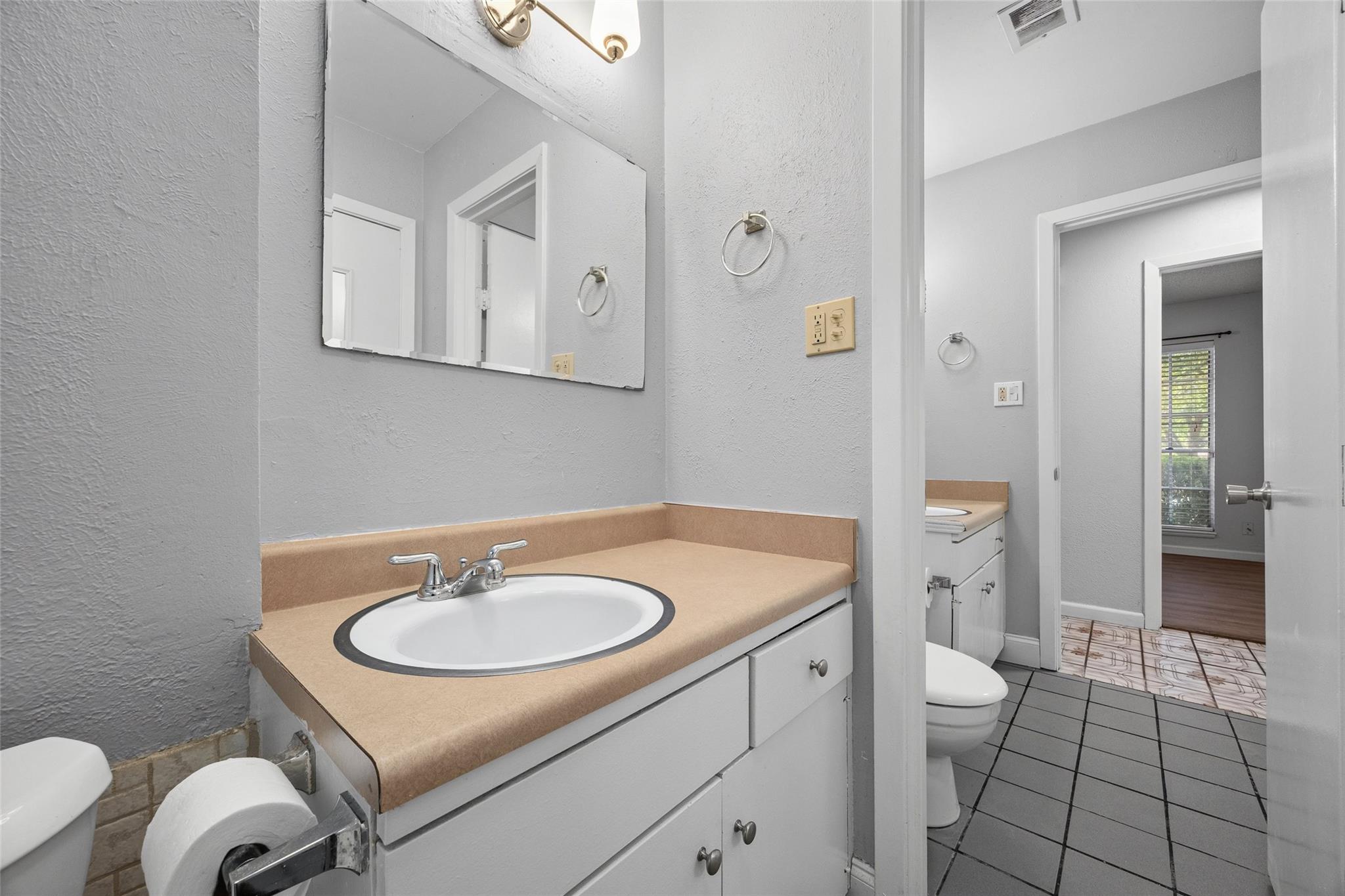 7506 Glenhill Rd Property Photo 17