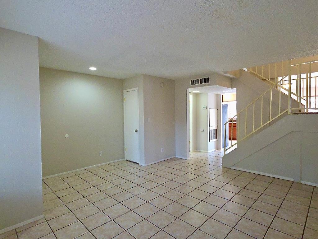 9611 Covey Ridge Ln Property Photo 4
