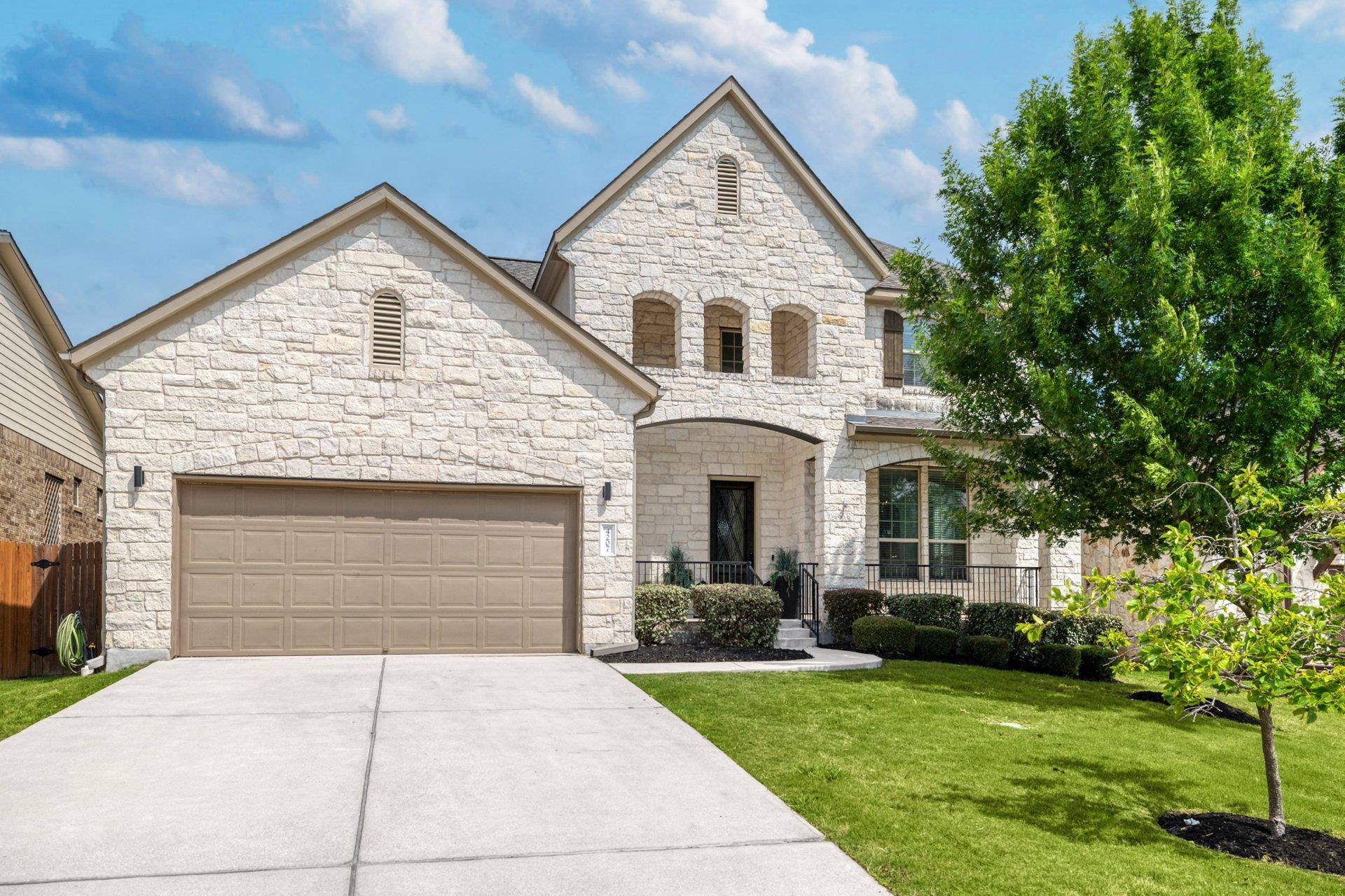 4207 Lazy River Bnd Property Photo 1