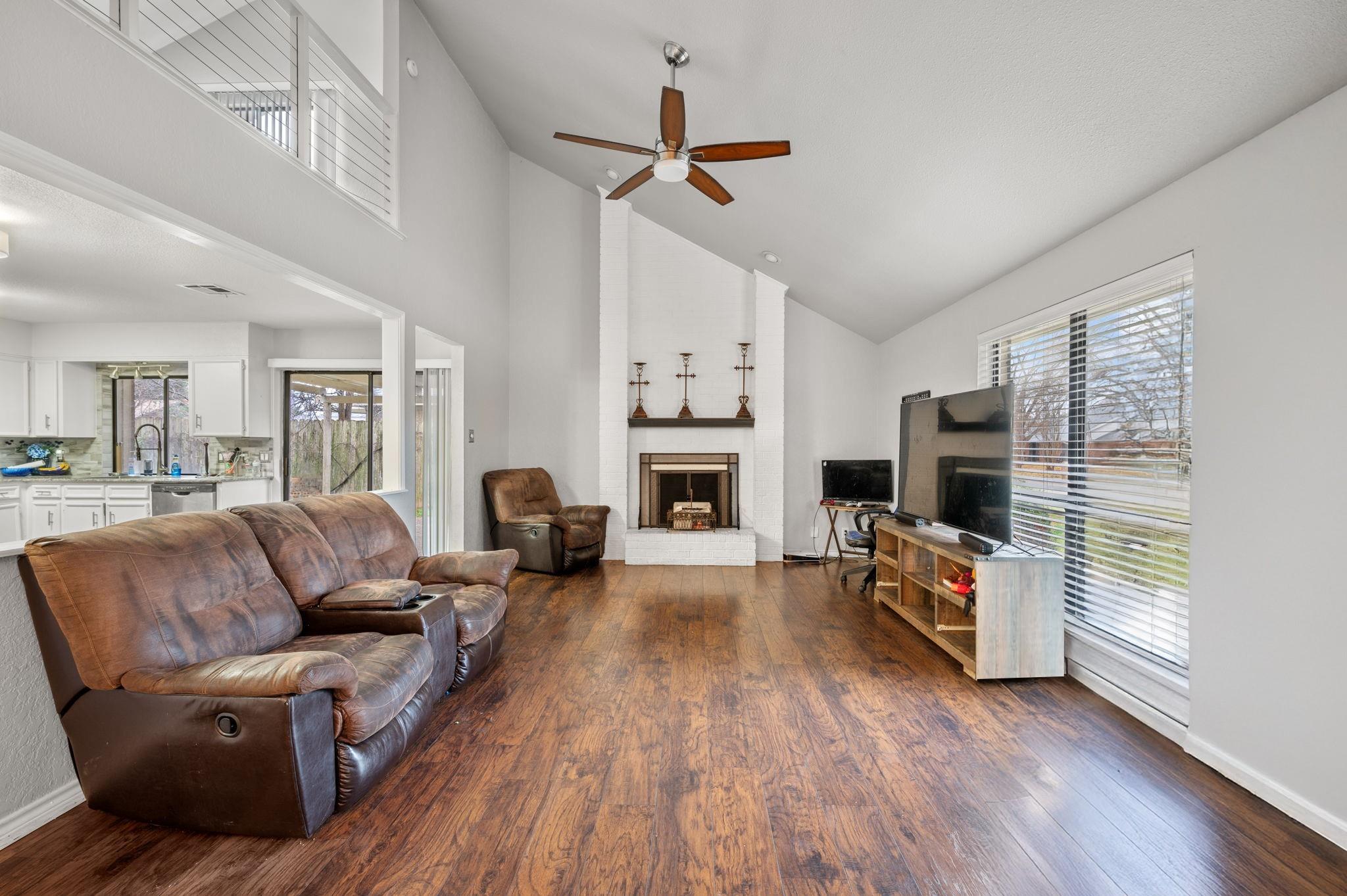 4401 Stagecoach Trl Property Photo 4