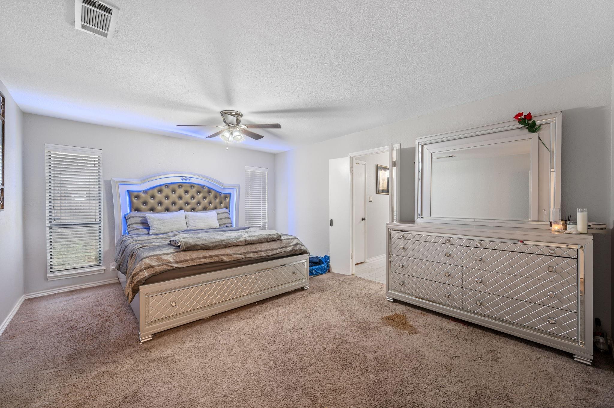4401 Stagecoach Trl Property Photo 13