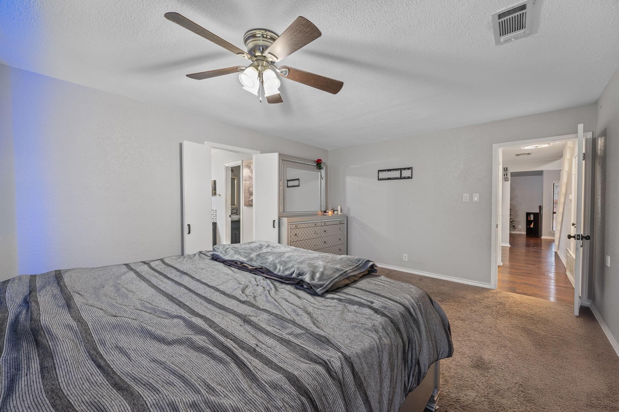 4401 Stagecoach Trl Property Photo 14