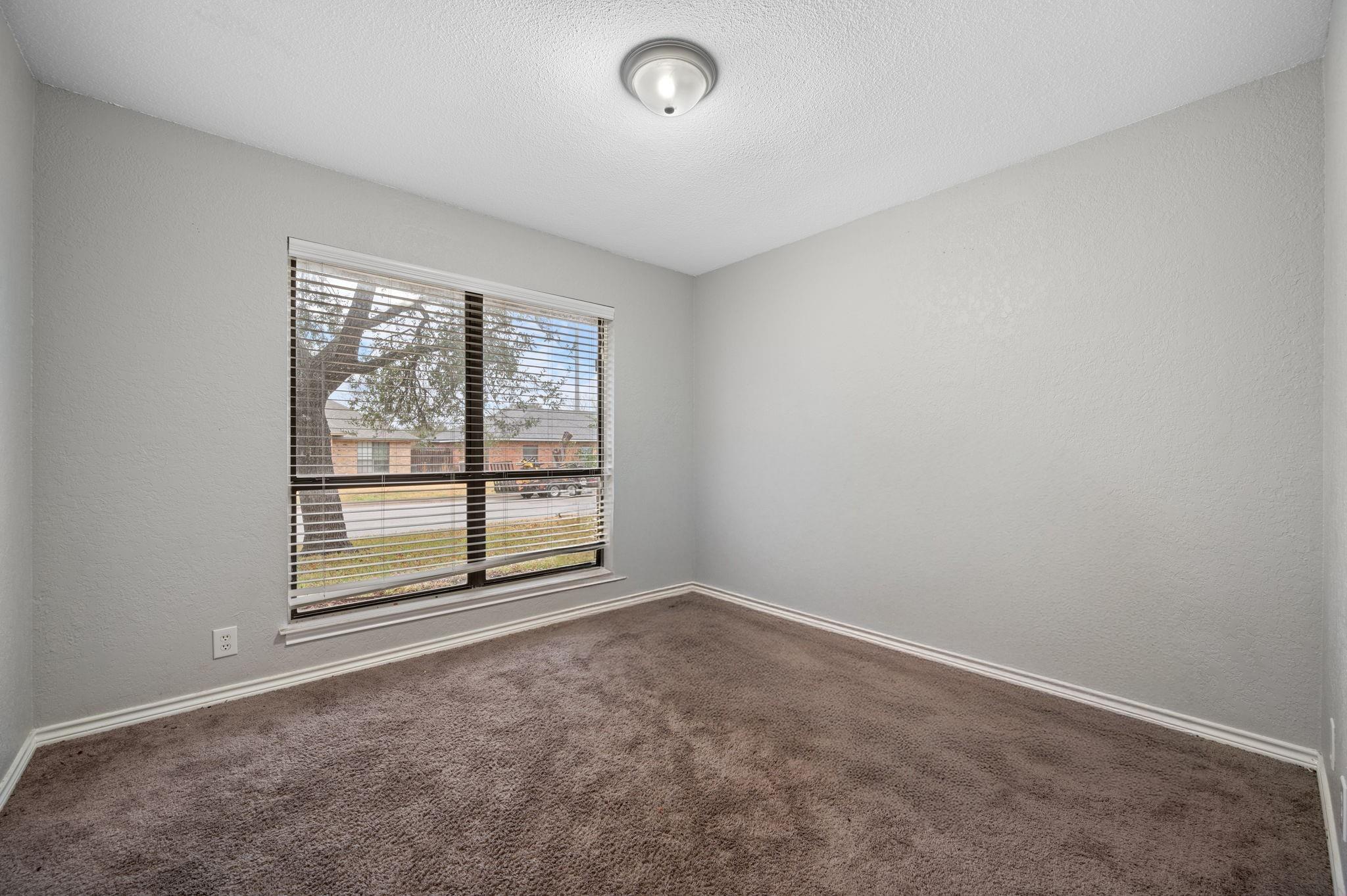 4401 Stagecoach Trl Property Photo 20