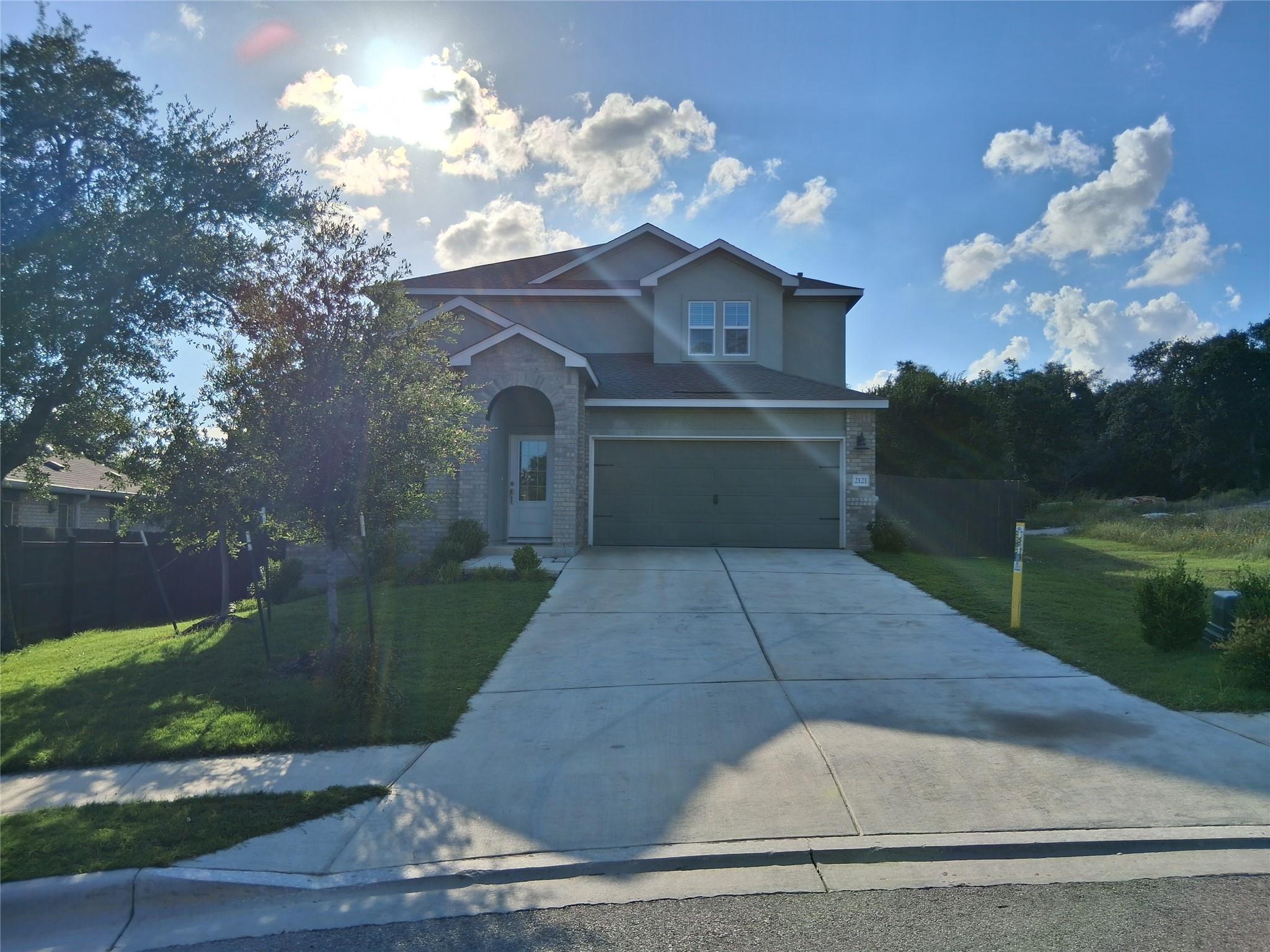 2121 Golden Grain Ln Property Photo 2