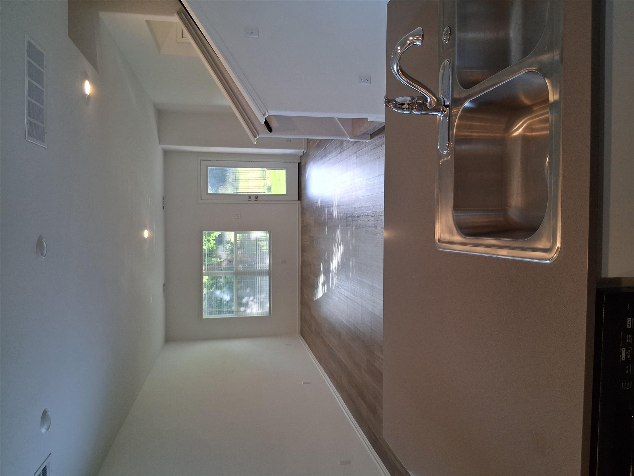 2121 Golden Grain Ln Property Photo 8