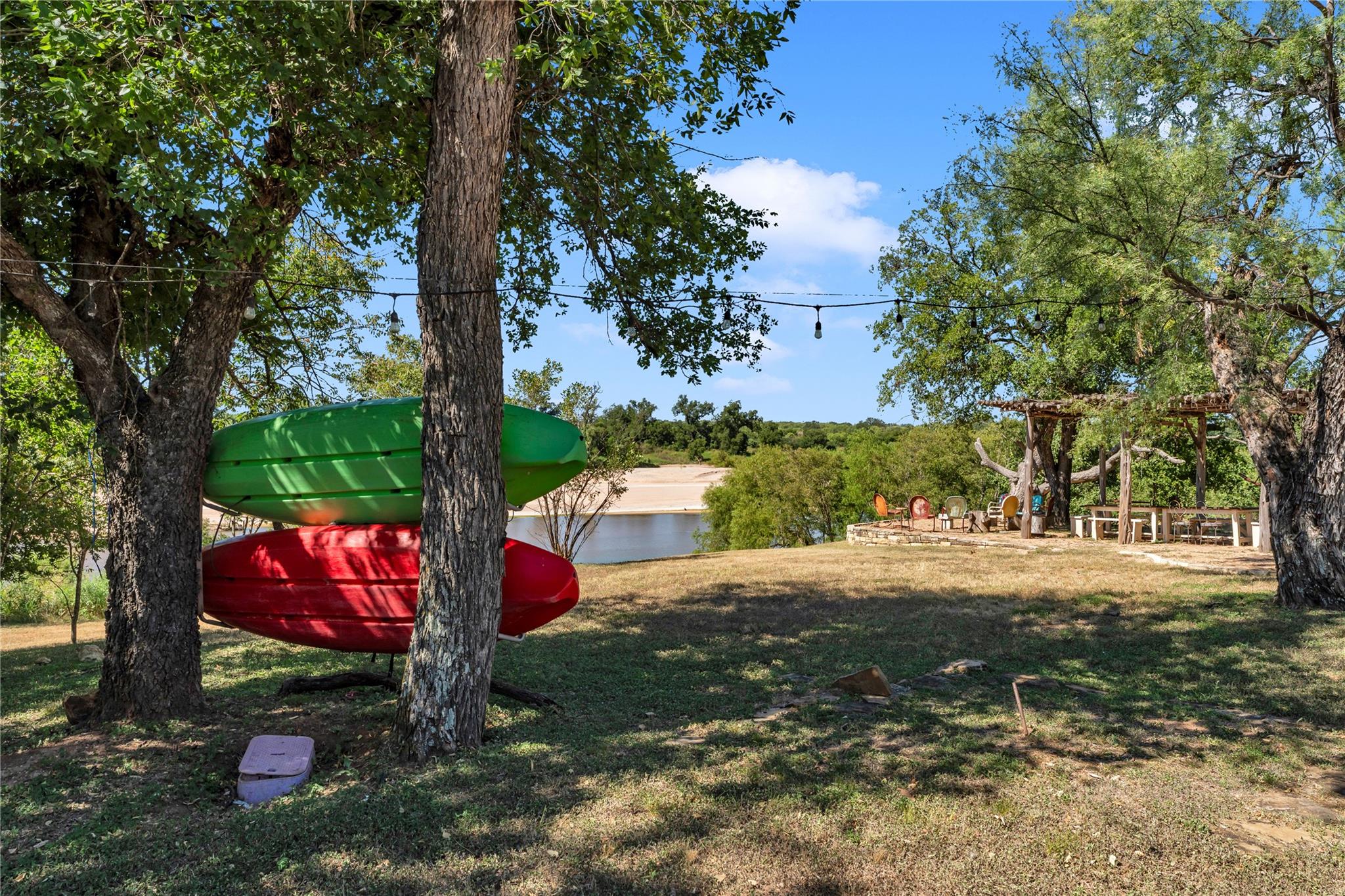 211 Riverside Dr W Property Photo 31