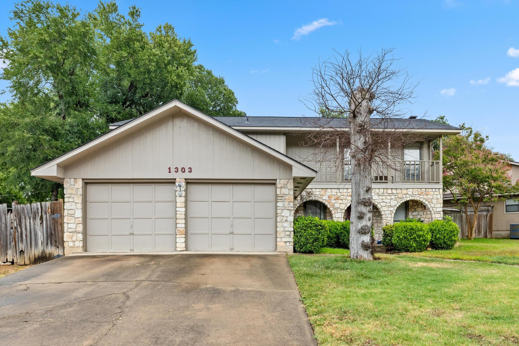 1303 Creekview Dr Property Photo 1