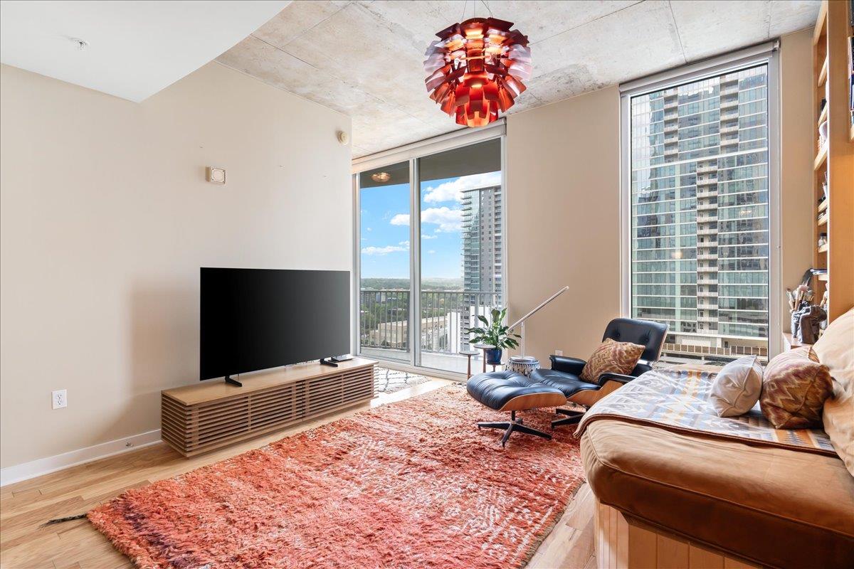360 Nueces St #1408 Property Photo 7
