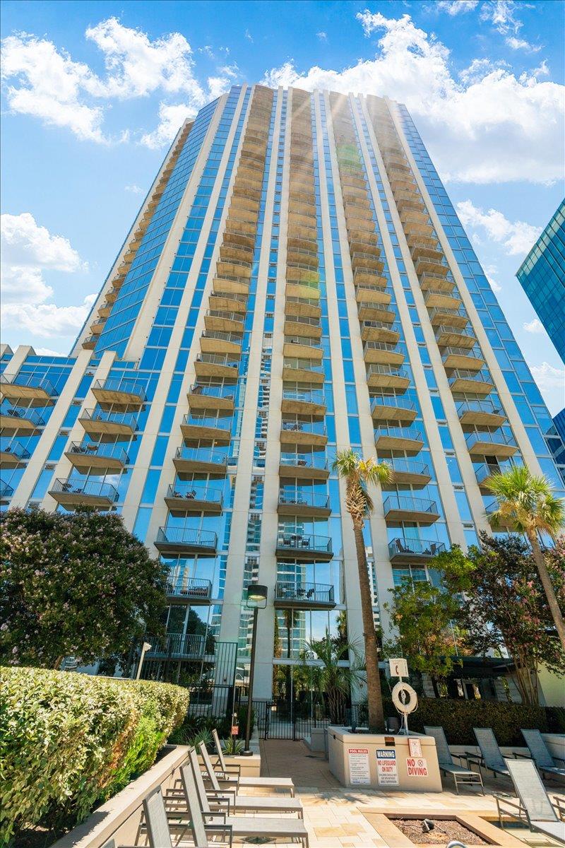 360 Nueces St #1408 Property Photo 35