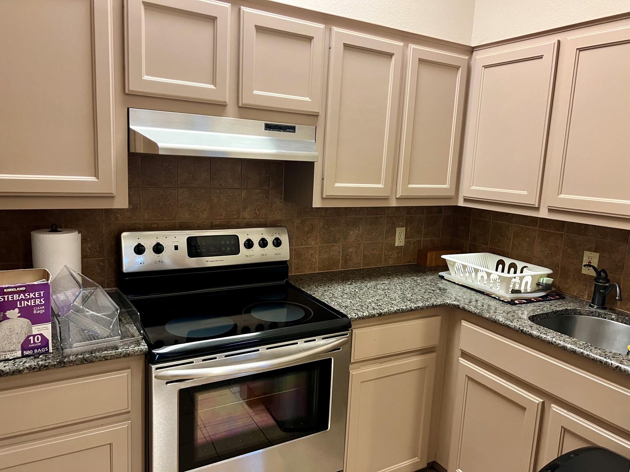 2440 E Hwy 290 None #b Property Photo 6