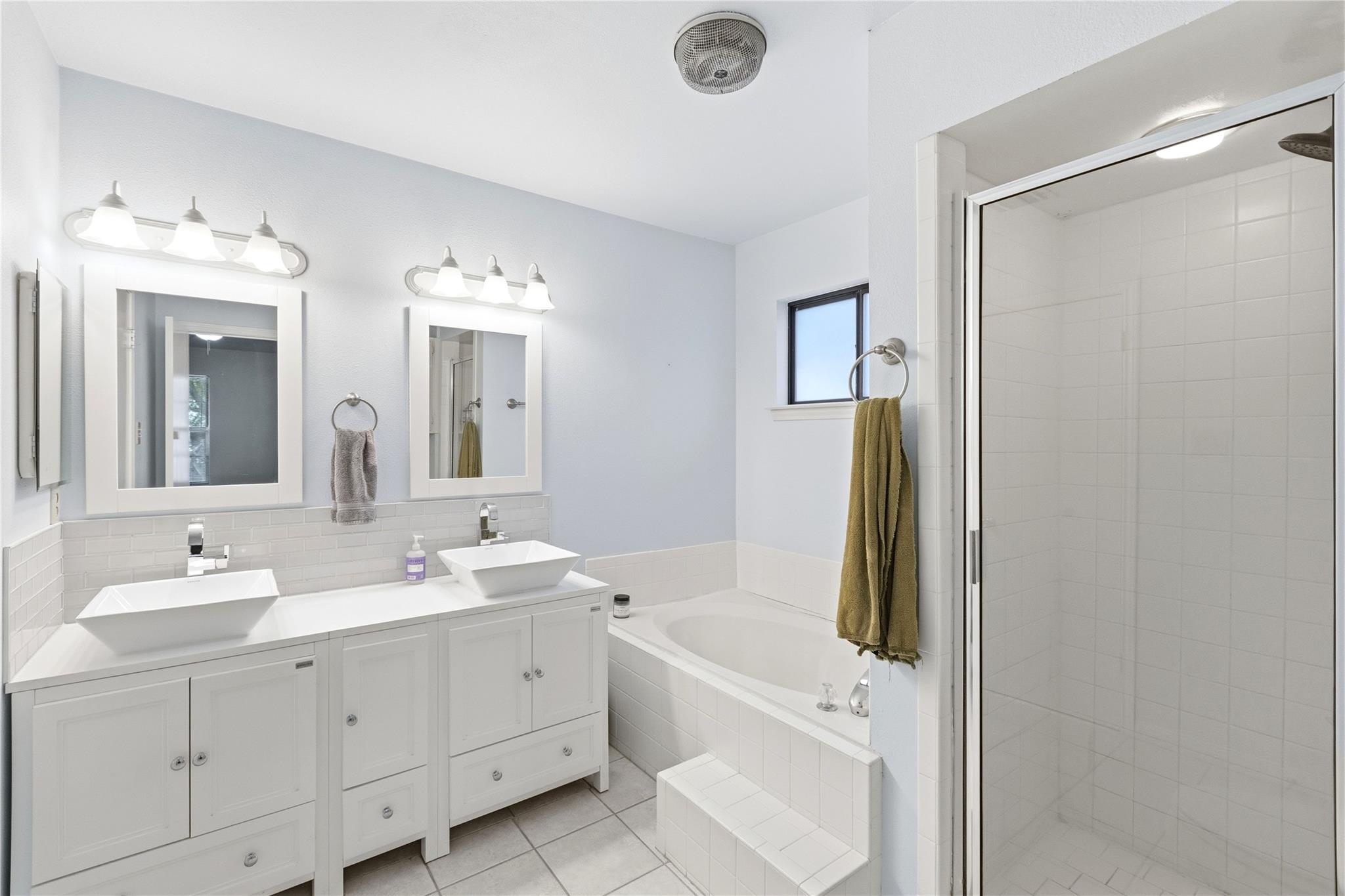 8103 Doe Meadow Dr Property Photo 15