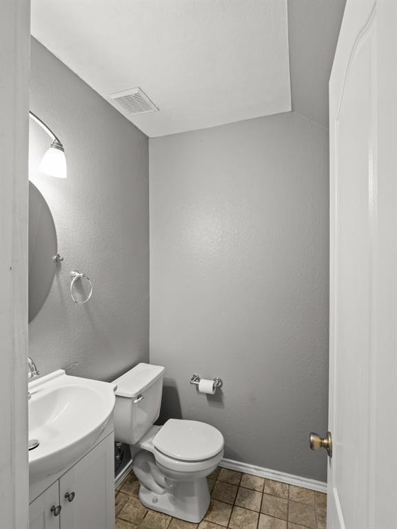 2411 Lavendale Ct Property Photo 11