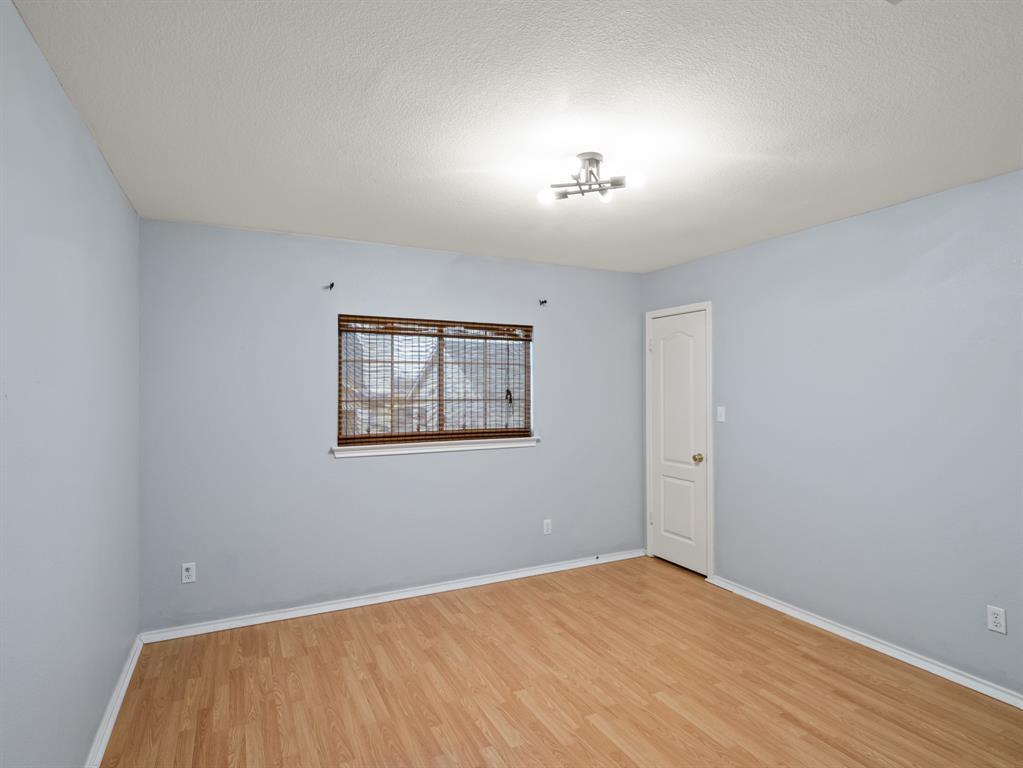 2411 Lavendale Ct Property Photo 17