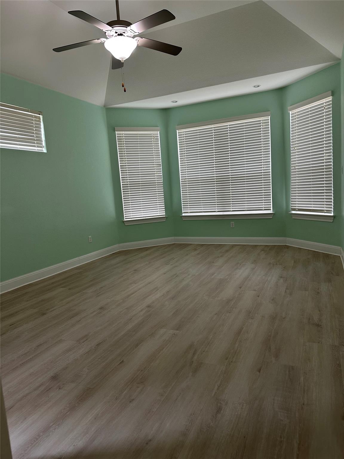 4237 Privacy Hedge St Property Photo 8