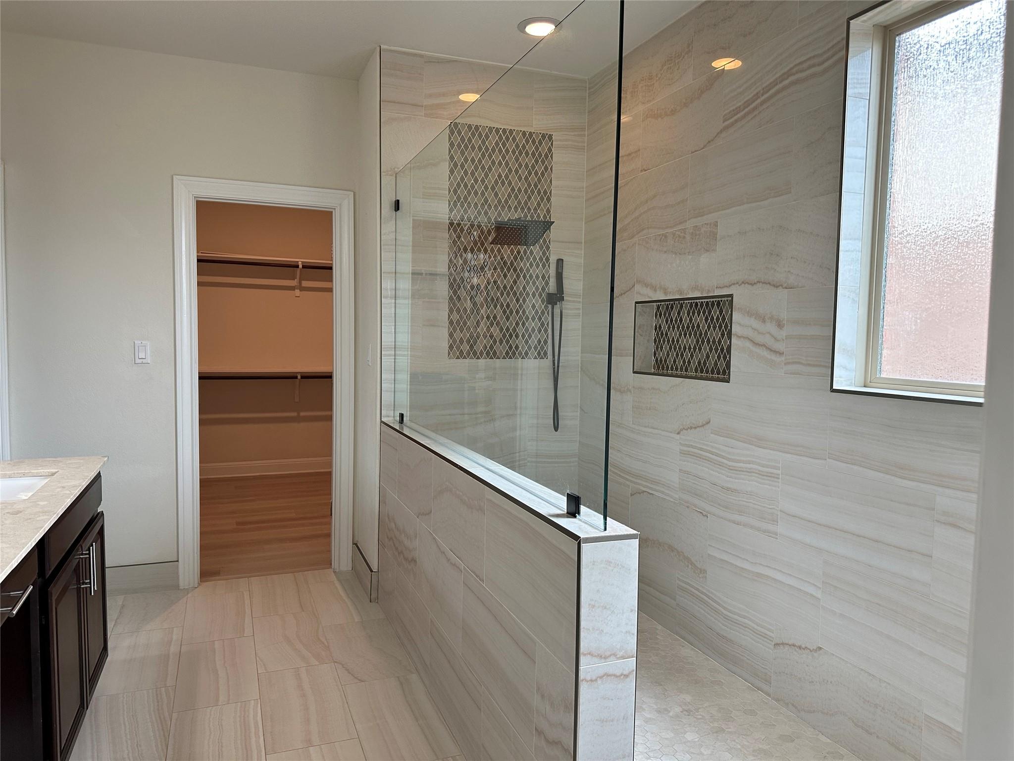 4237 Privacy Hedge St Property Photo 12