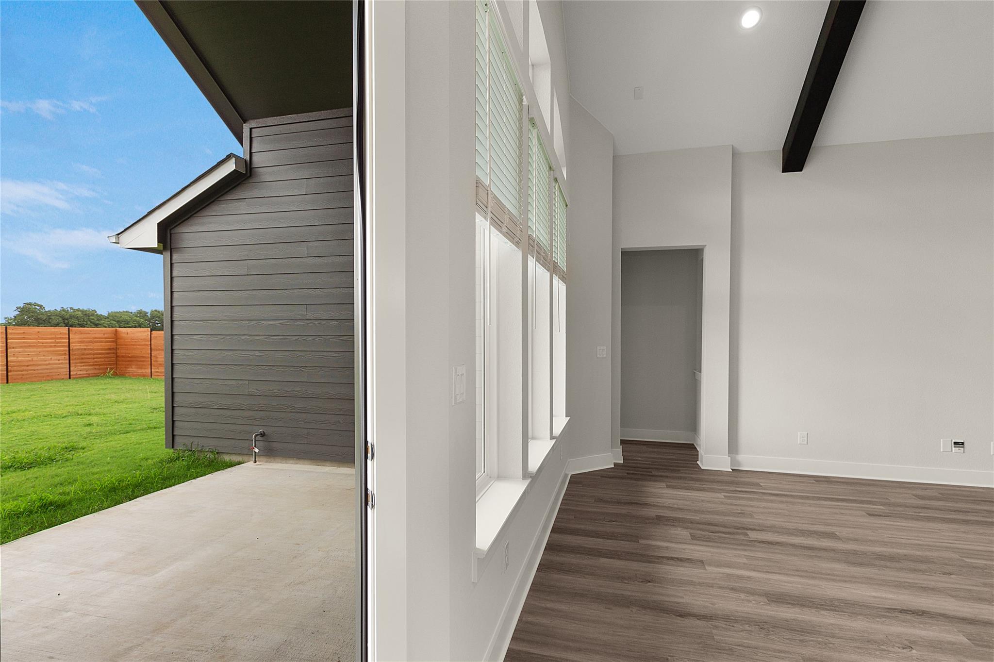 325 Ridgewell Loop Property Photo 9