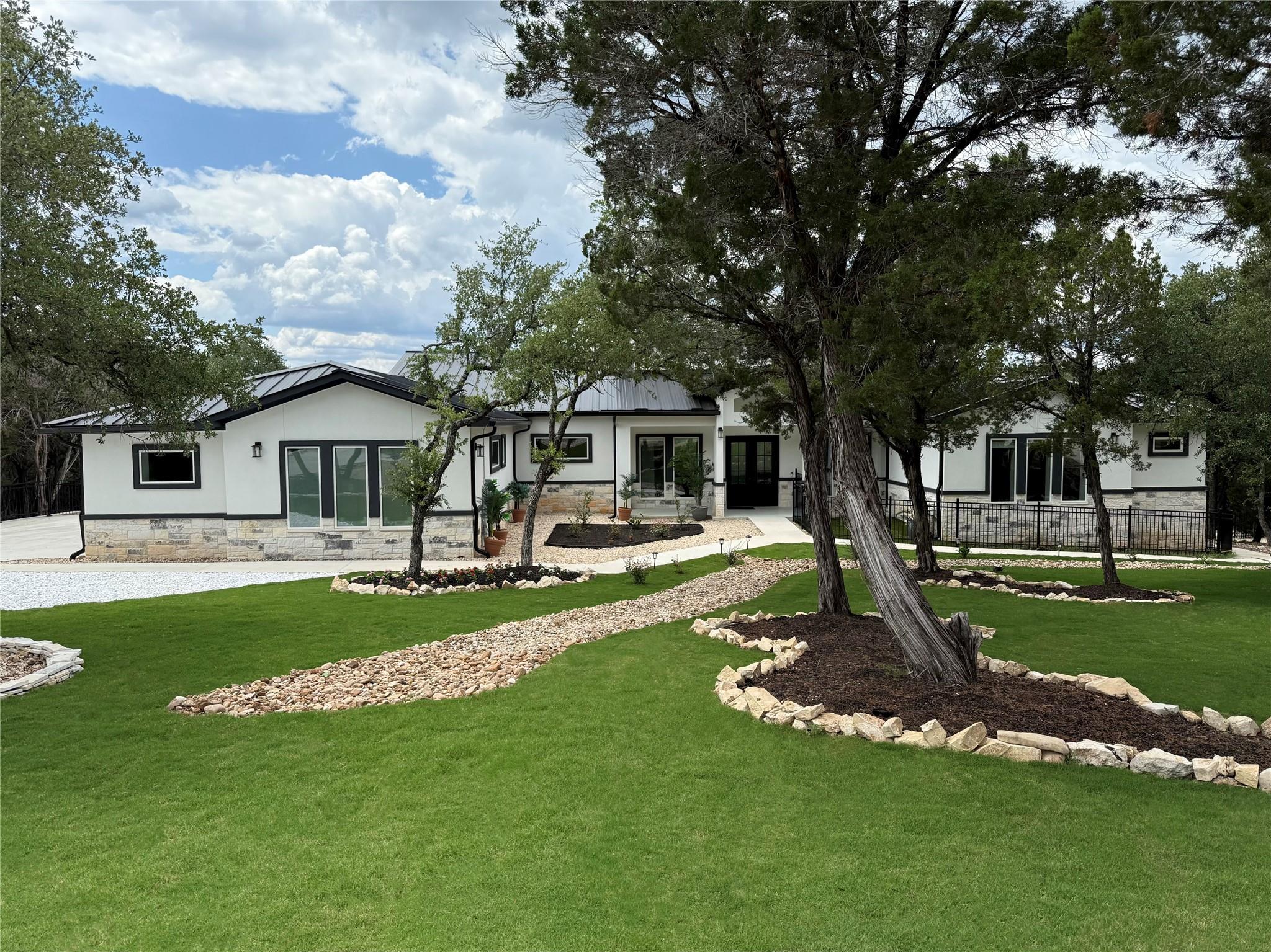 7605 Lantern View Dr Property Photo