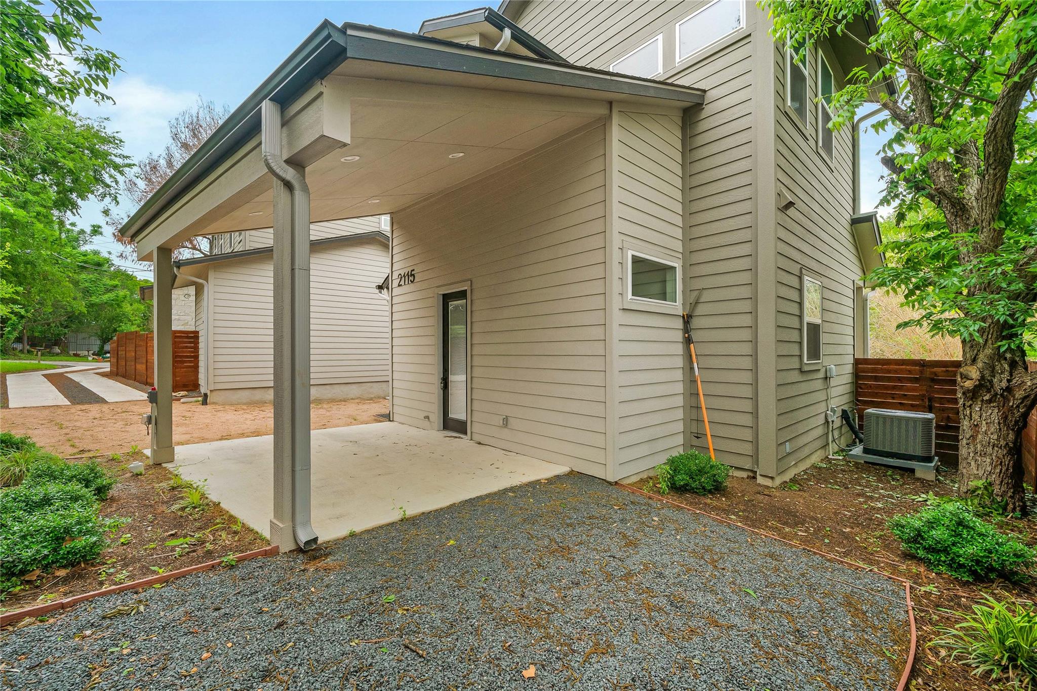 2115 Uphill Ln 2 Property Photo 4