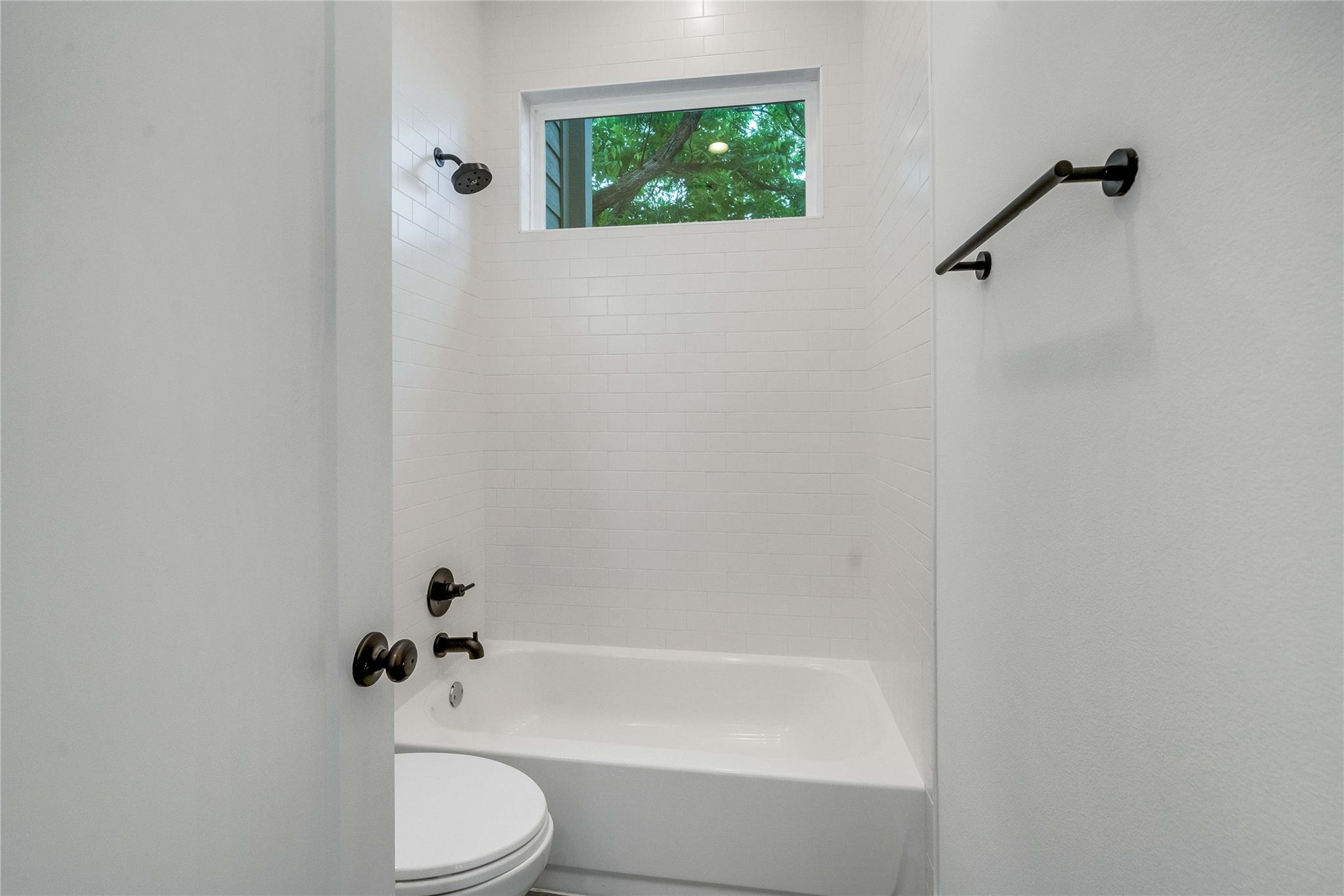 2115 Uphill Ln 2 Property Photo 8