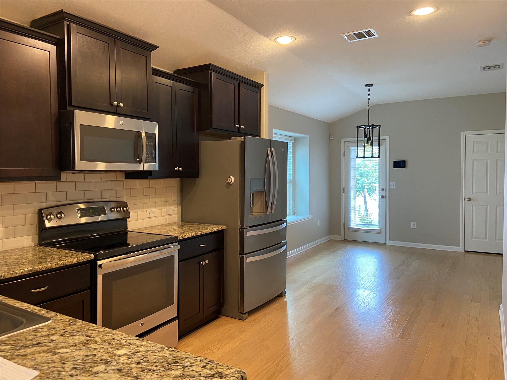 18307 Mammoth Cave Blvd Property Photo 7