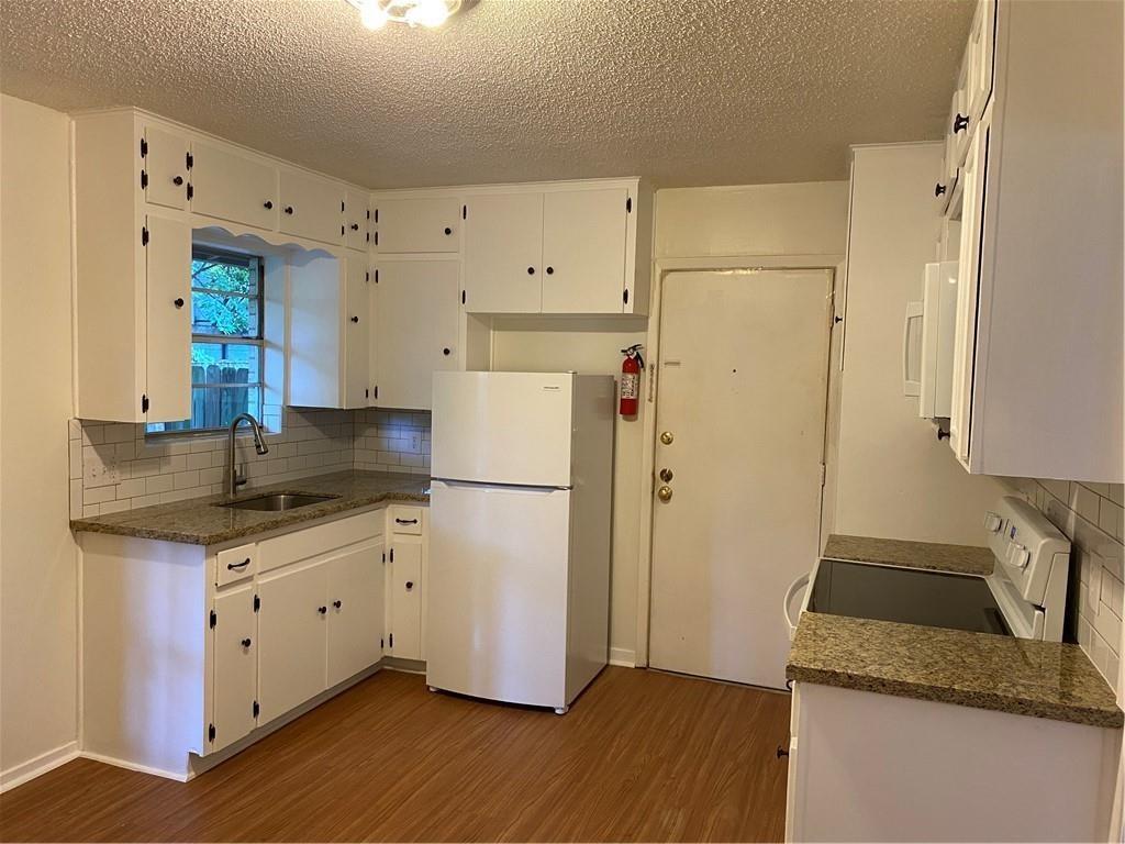 8309 Hathaway DR B Property Photo 1