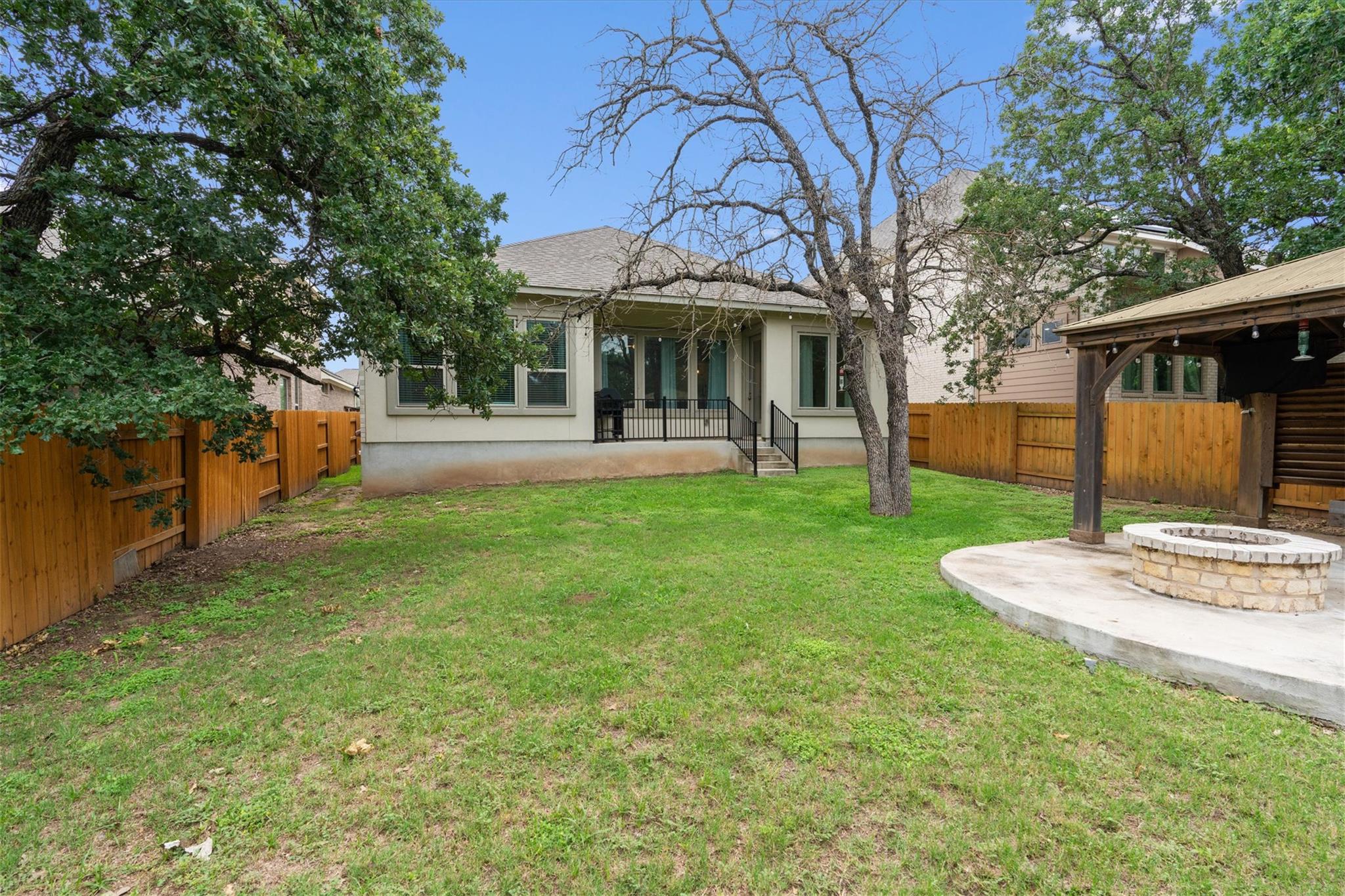 941 Del Raphael Dr Property Photo 21