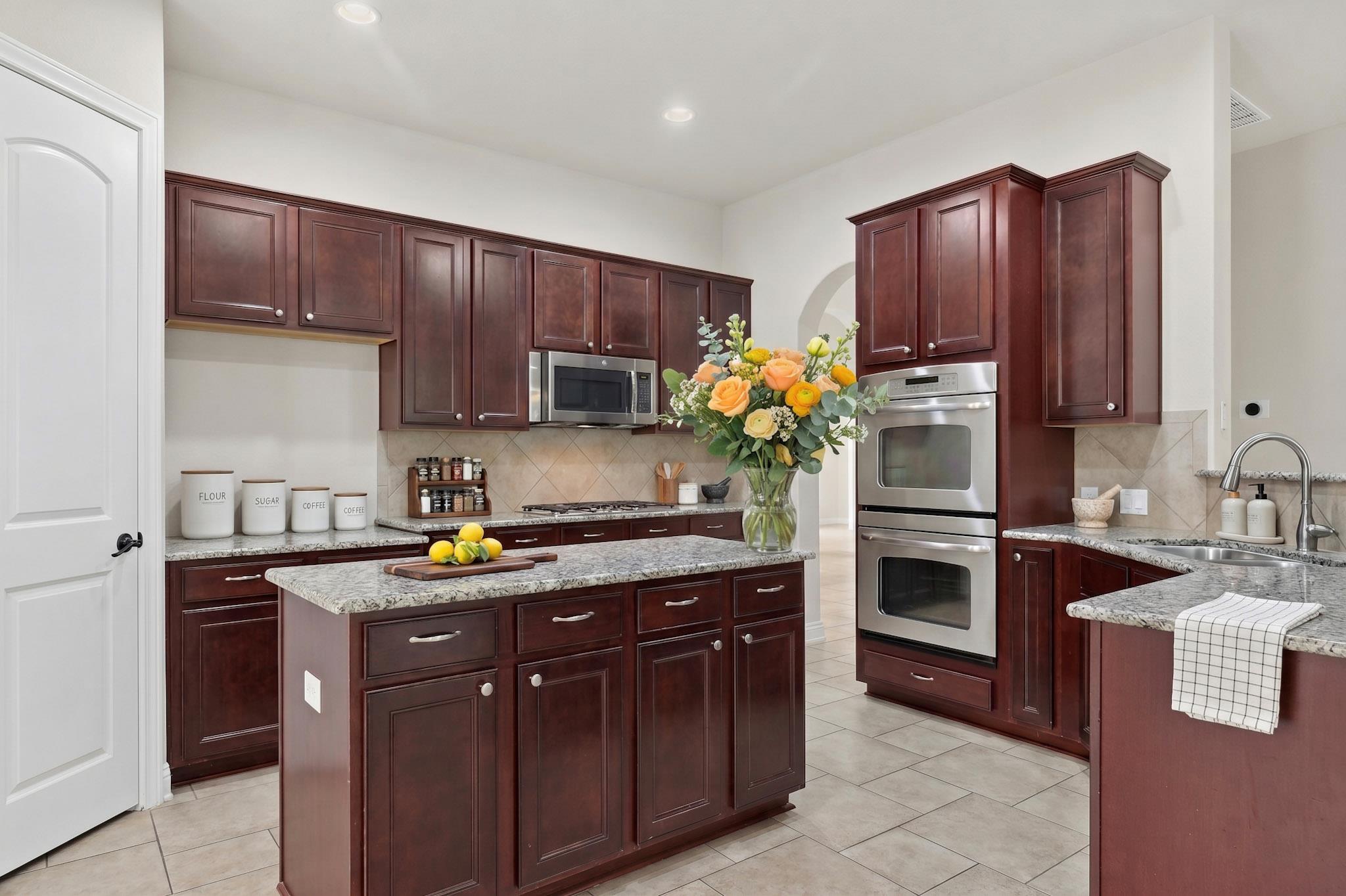 4804 Taurus Walk Property Photo 12