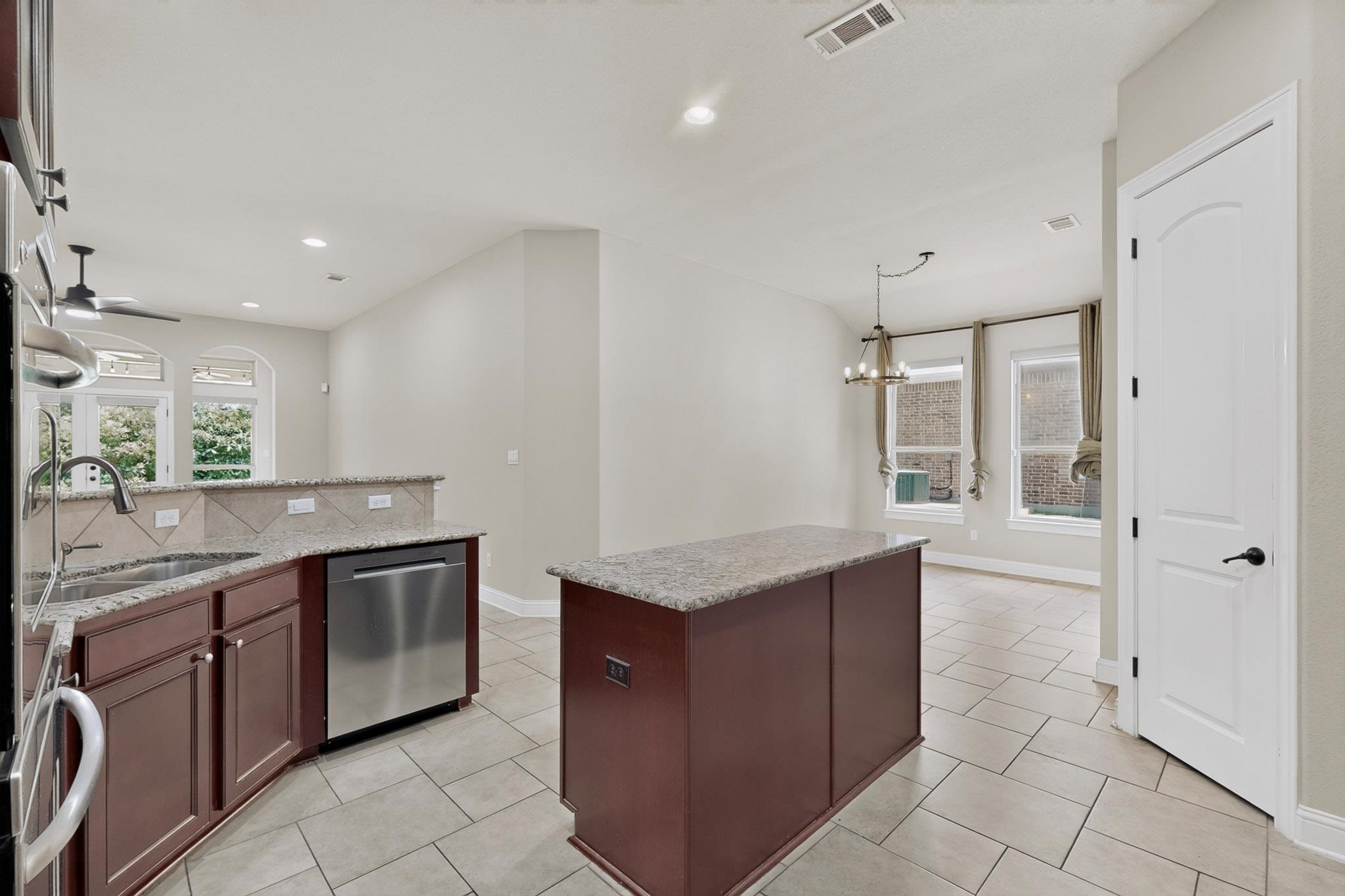 4804 Taurus Walk Property Photo 14