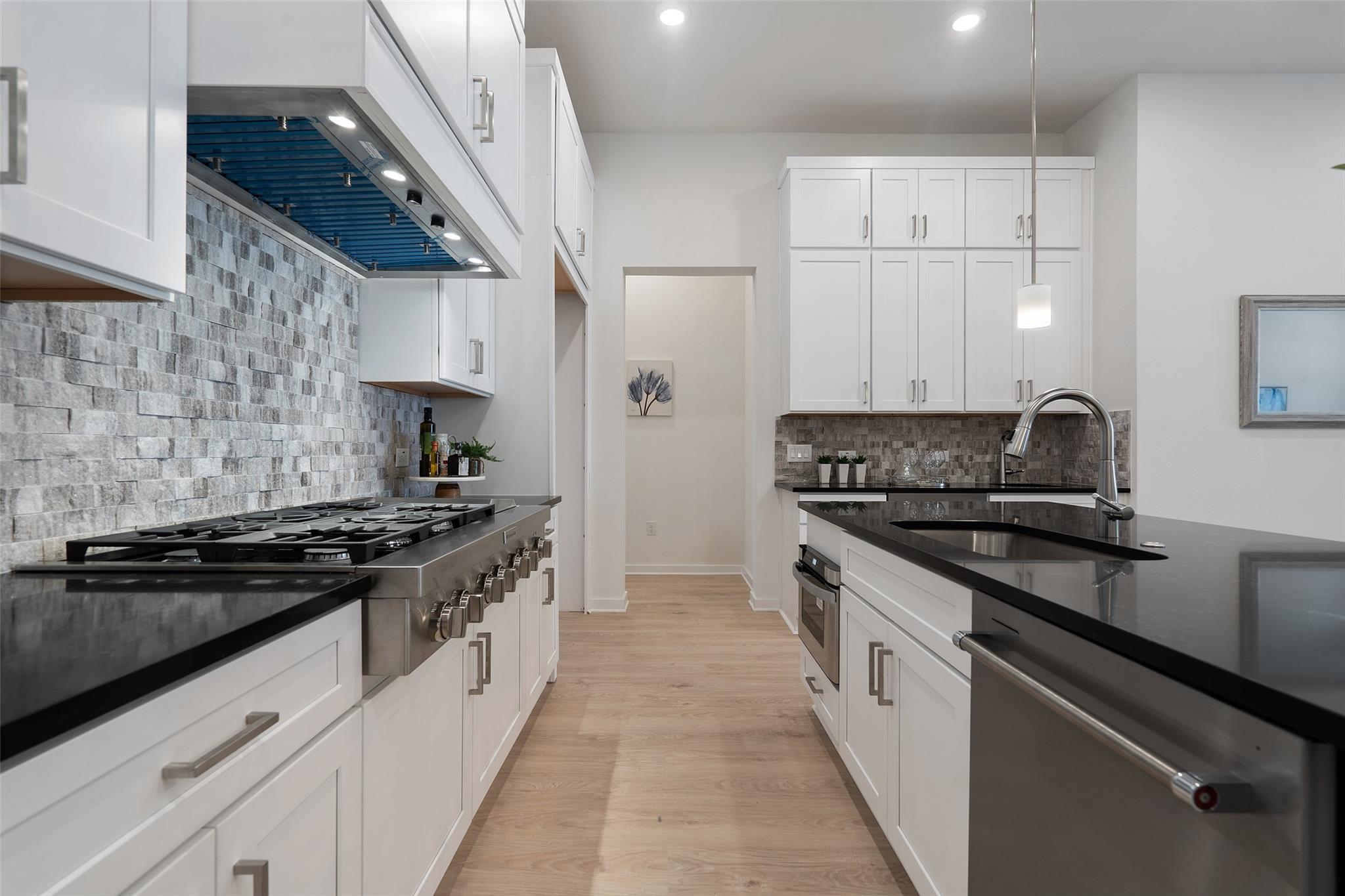4210 Endurance Way Property Photo 8