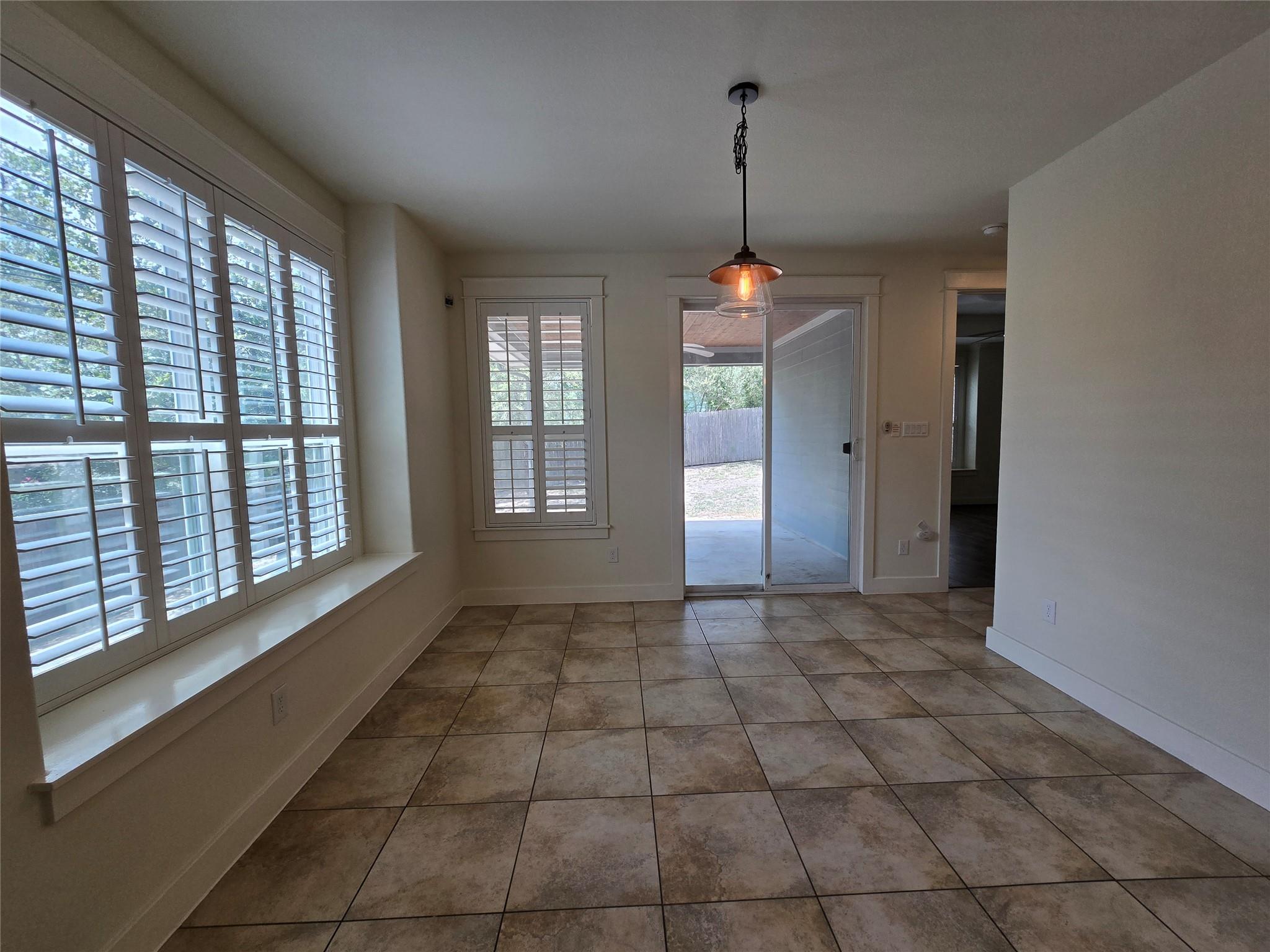 1511 Inglewood St Property Photo 9