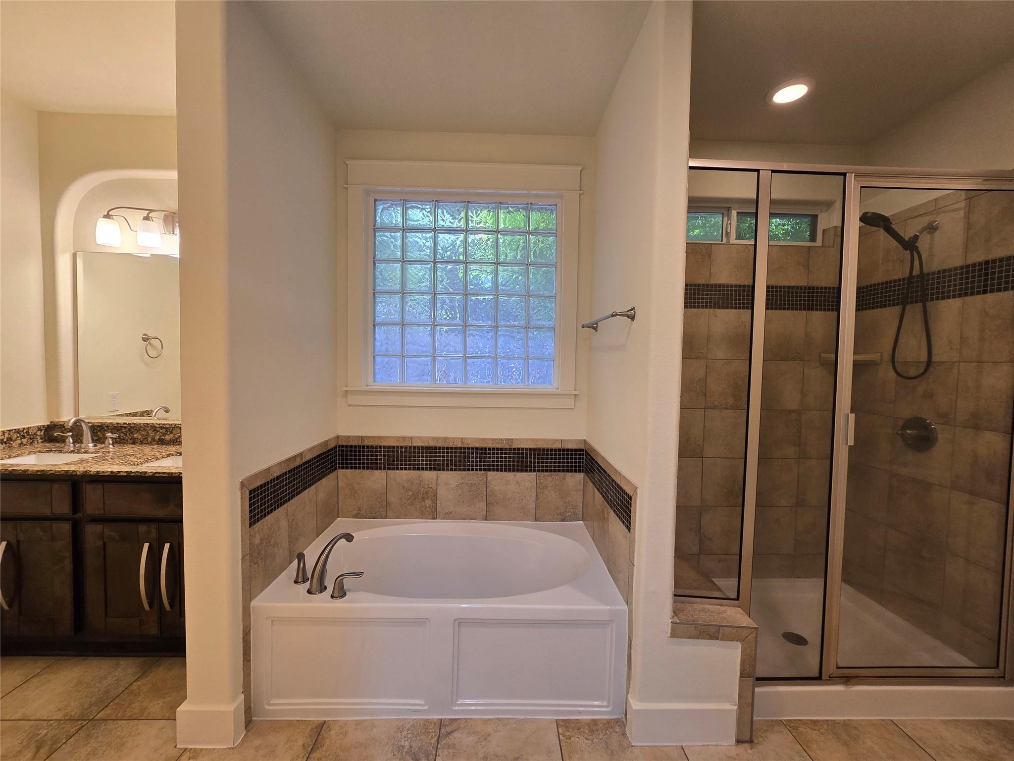 1511 Inglewood St Property Photo 26