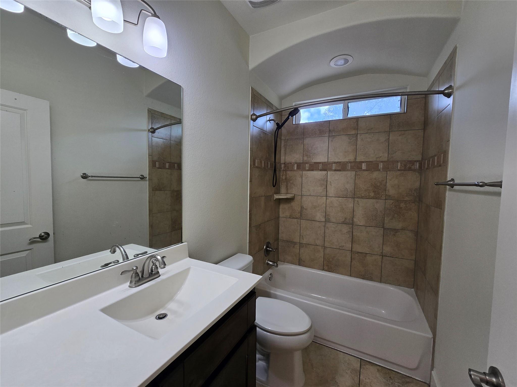 1511 Inglewood St Property Photo 29