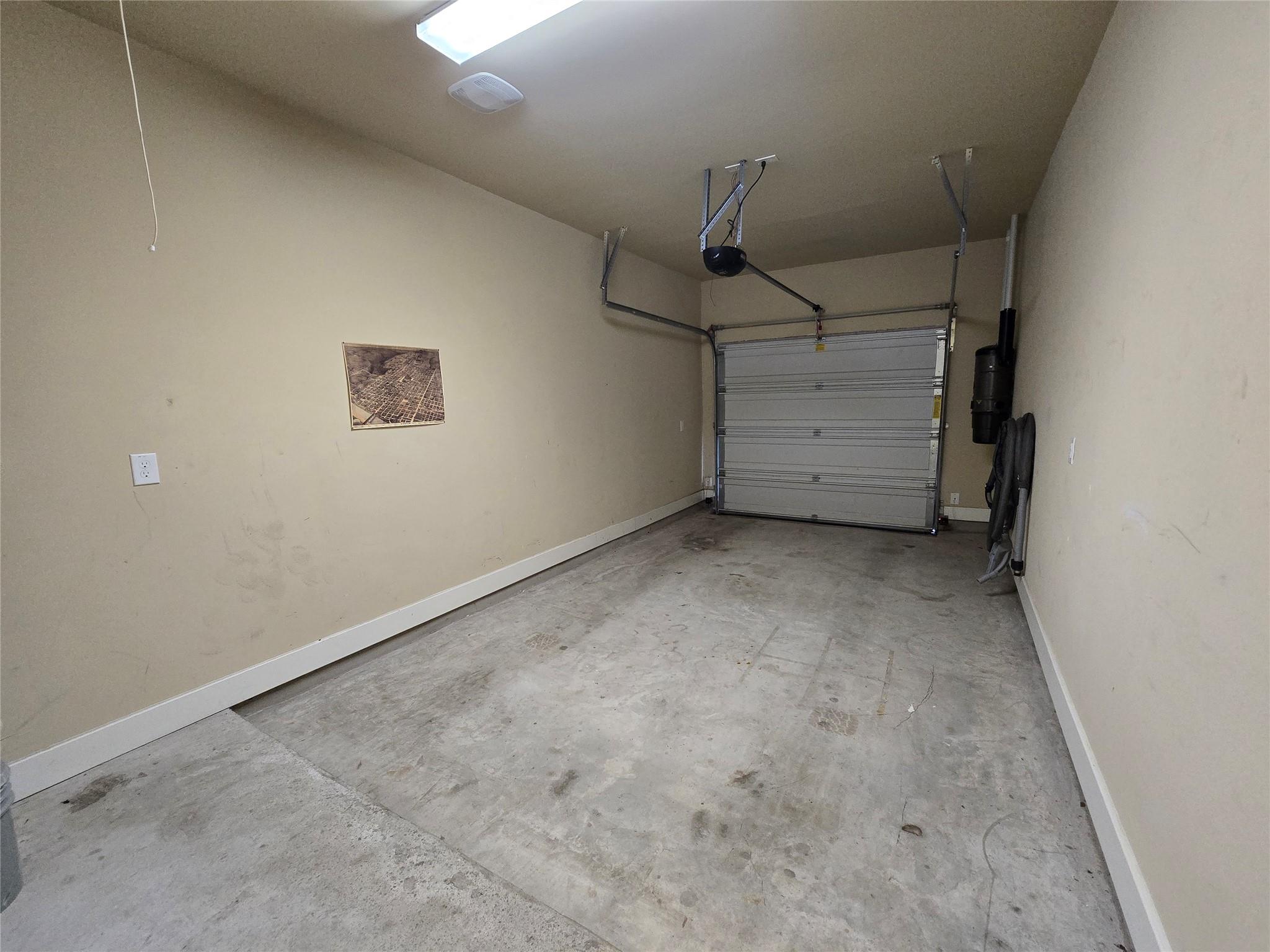 1511 Inglewood St Property Photo 35