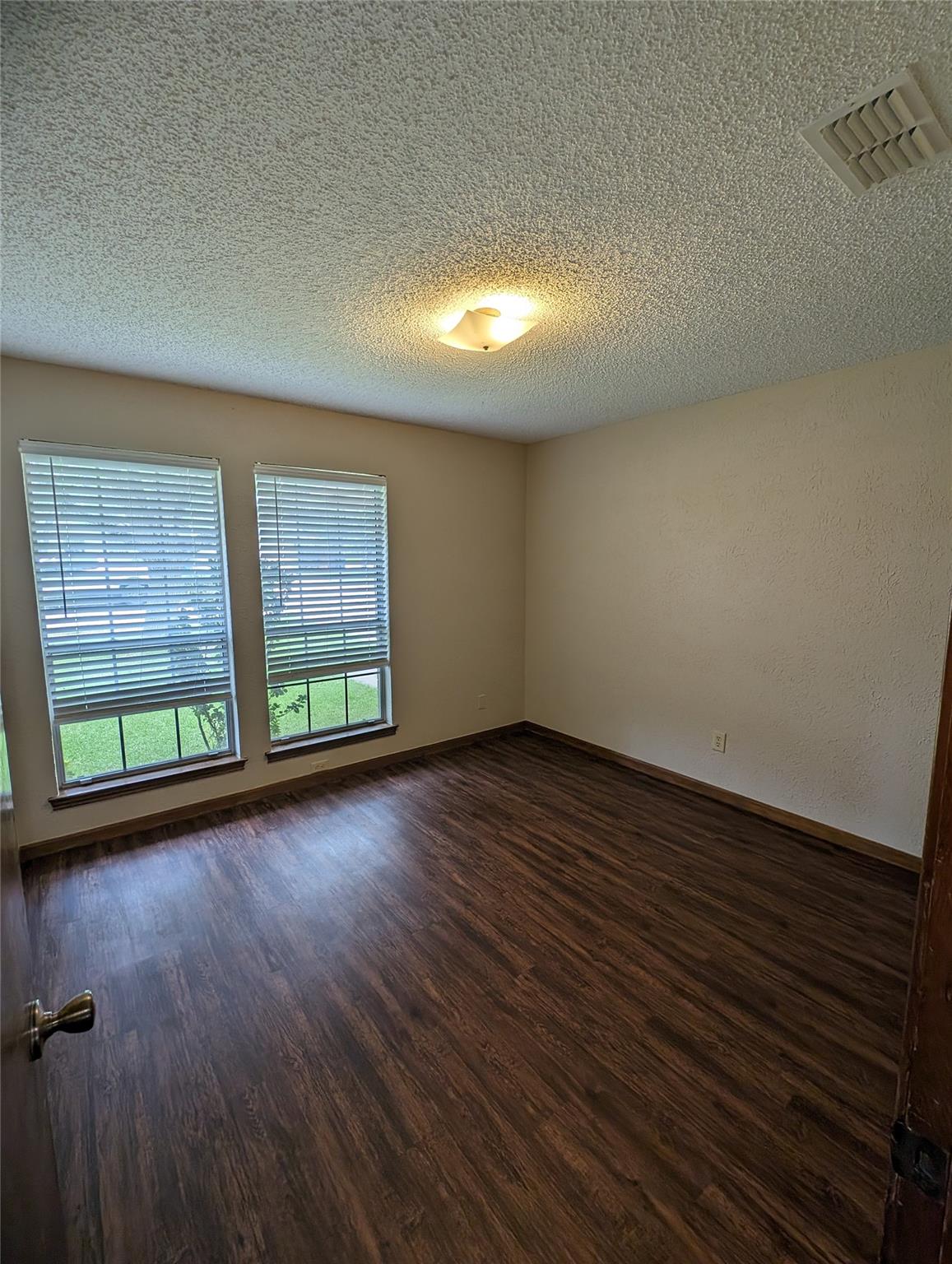 5614 Wagon Train Rd Property Photo 6