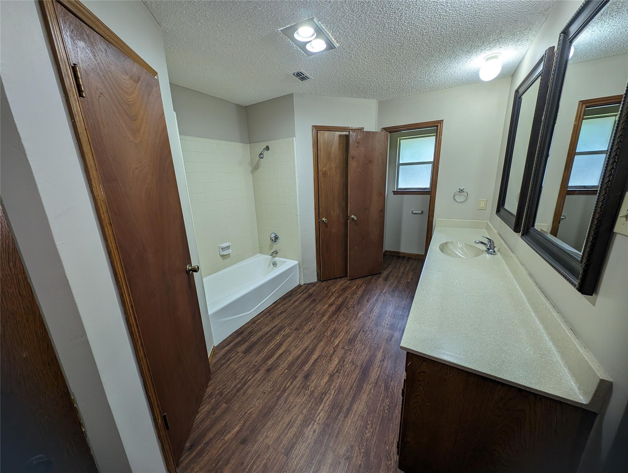 5614 Wagon Train Rd Property Photo 12