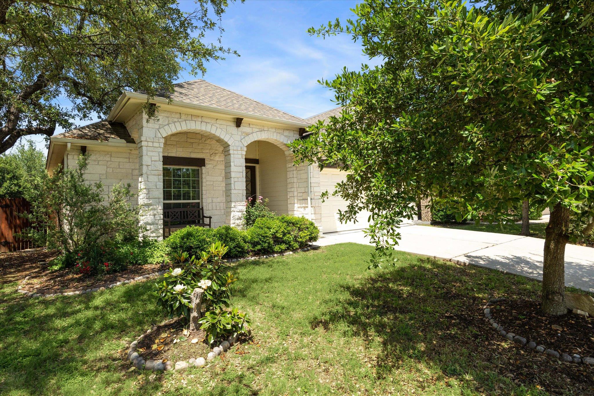 5504 Pincushion Daisy Dr Property Photo 1