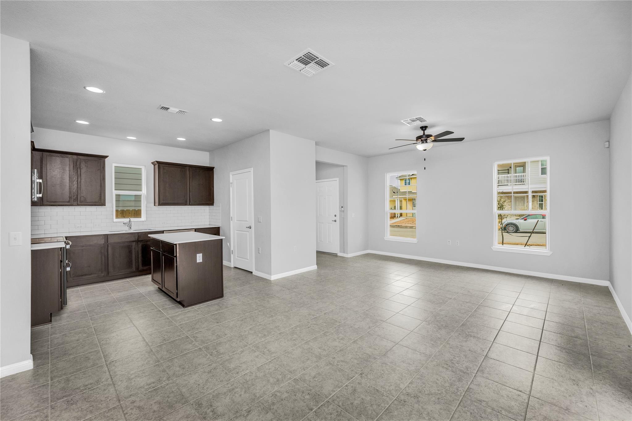 9505 Morning Iris Dr Property Photo 11