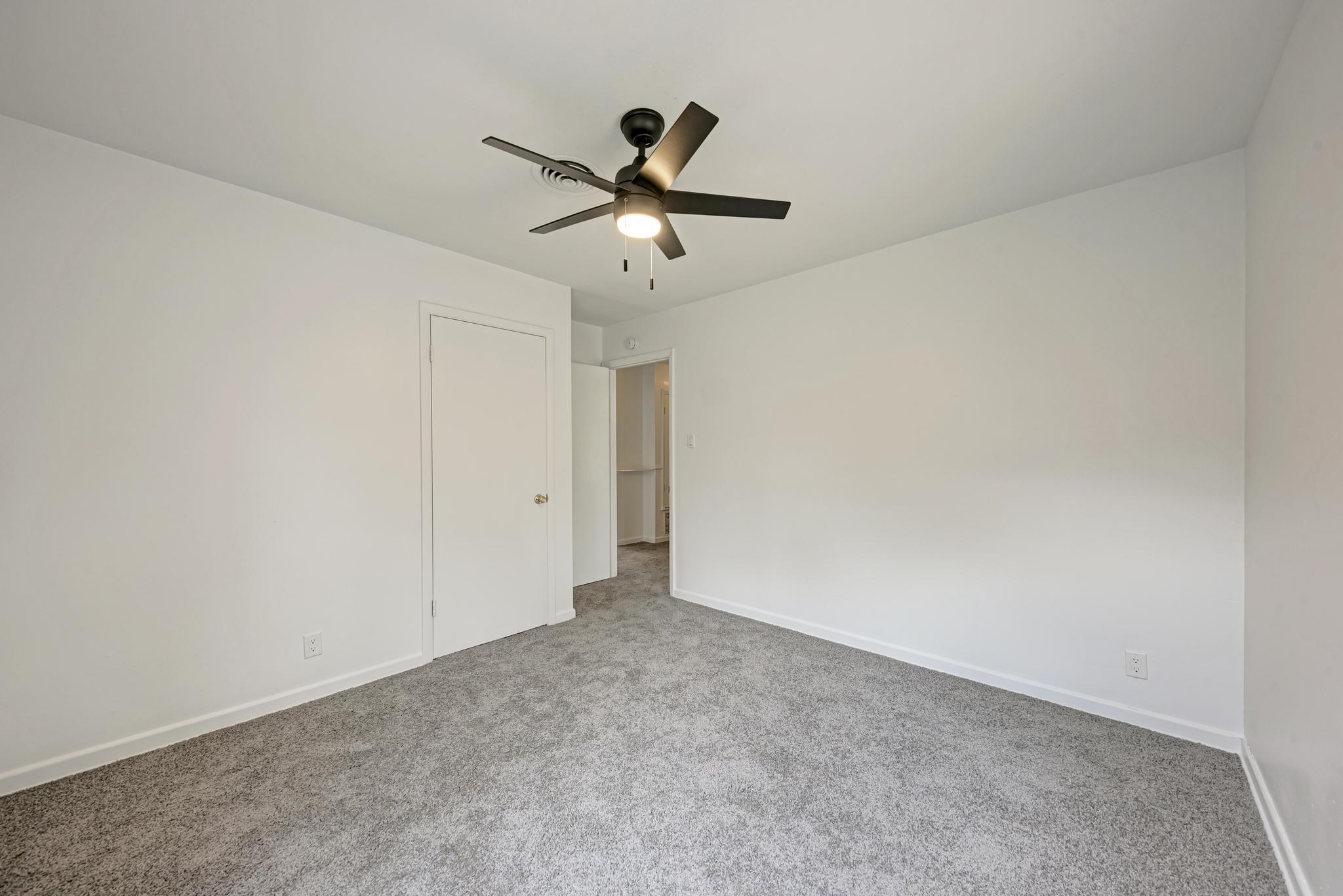 7804 Rutgers Ave Property Photo 18