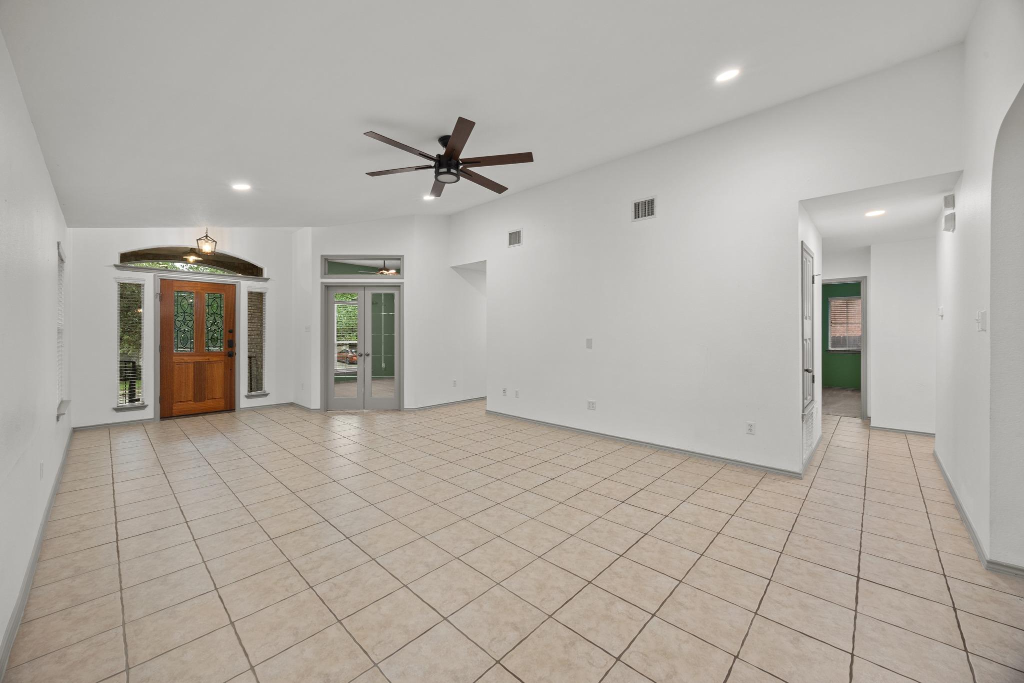 16505 Castletroy Dr Property Photo 4