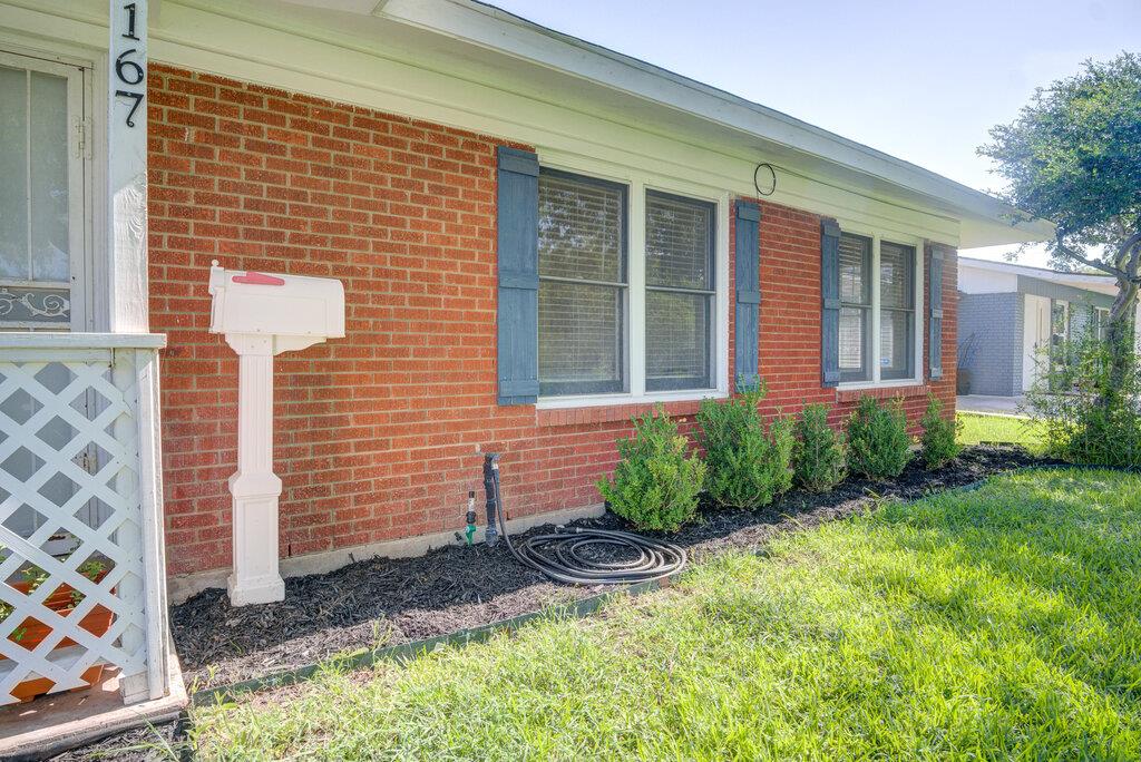 167 Hatcher Ave Property Photo 4
