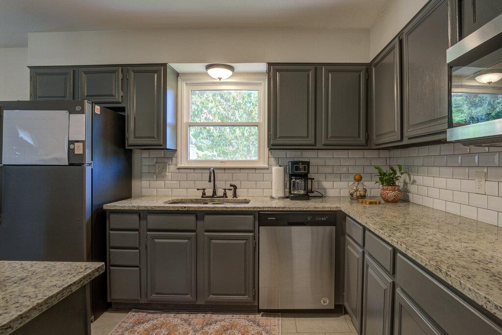 167 Hatcher Ave Property Photo 10